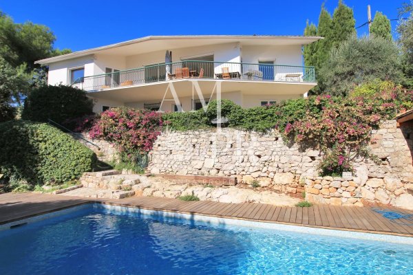 Golfe Juan Luxury Villa | Svetchine Family Estate with Sea Views — photo 1