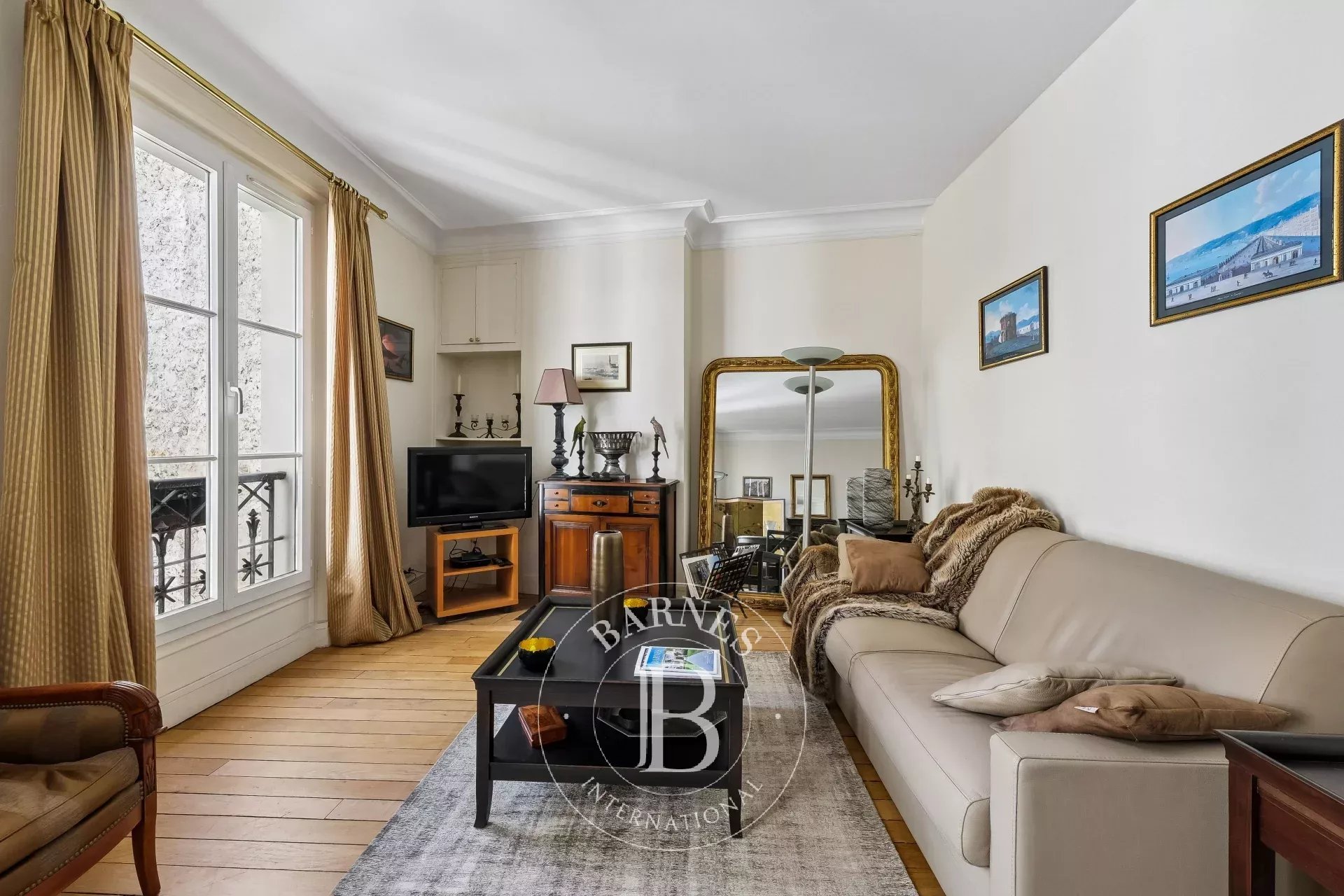Appartement Paris 75007  -  ref 87056185 (picture 2)
