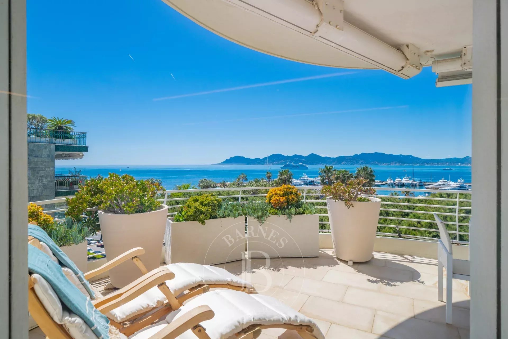 CO-EXCLUSIVITY - CANNES CROISETTE - 6-ROOM APARTMENT - MODERN - PANORAMIC SEA VIEW - picture 17