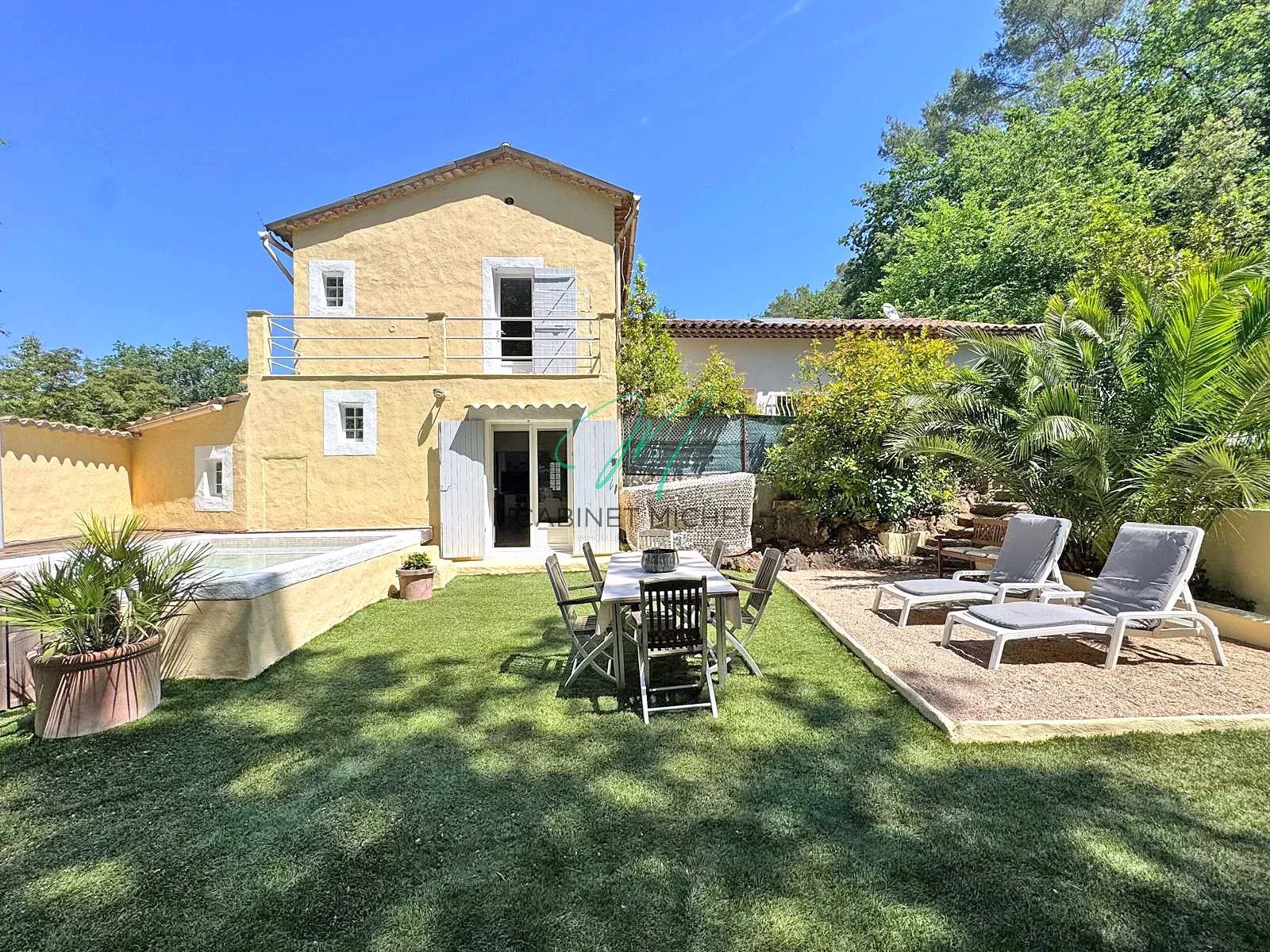 ROQUEFORT-LES-PINS - Proche village