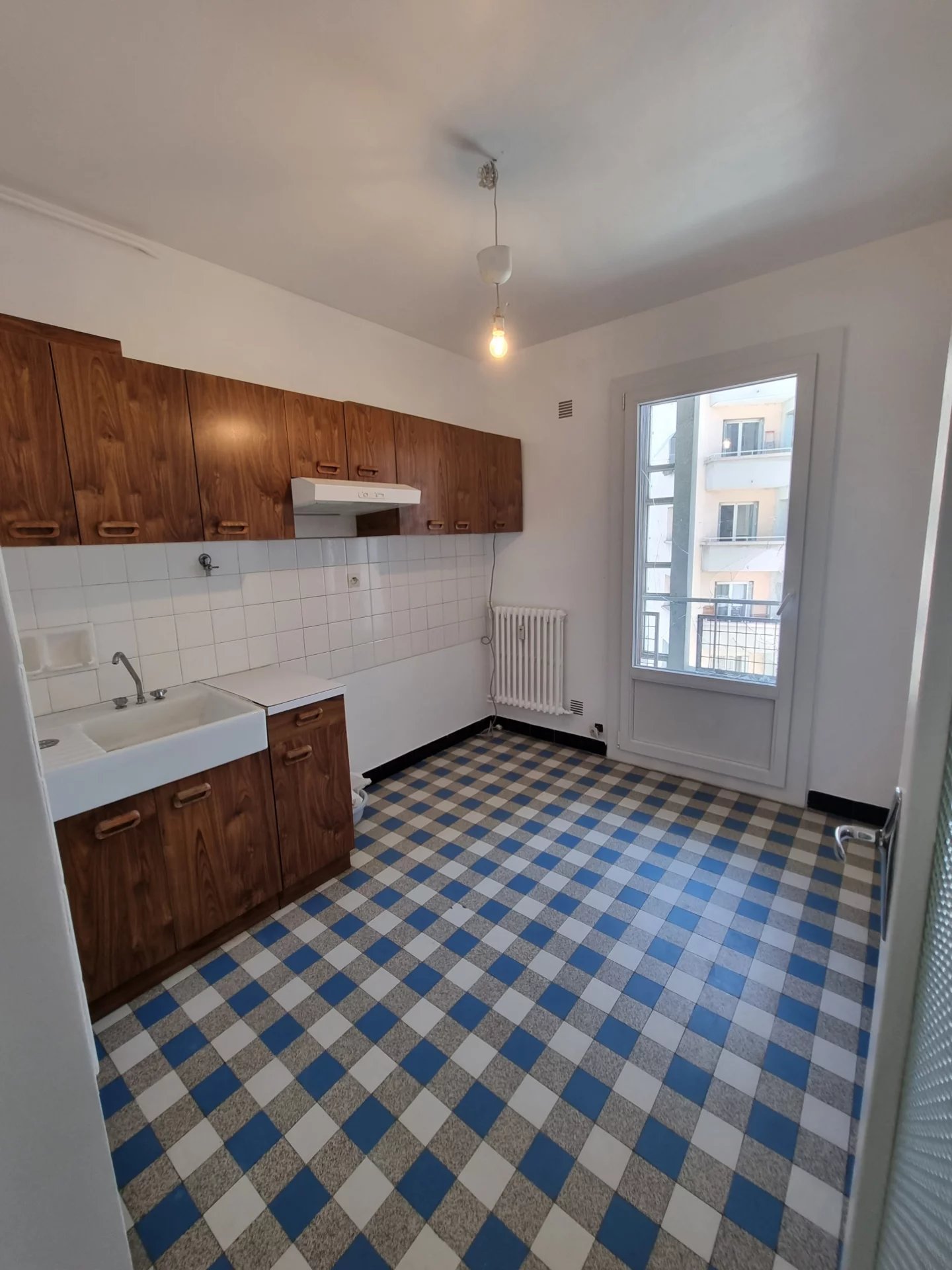 Grand 1P+C avec balcons 39m2