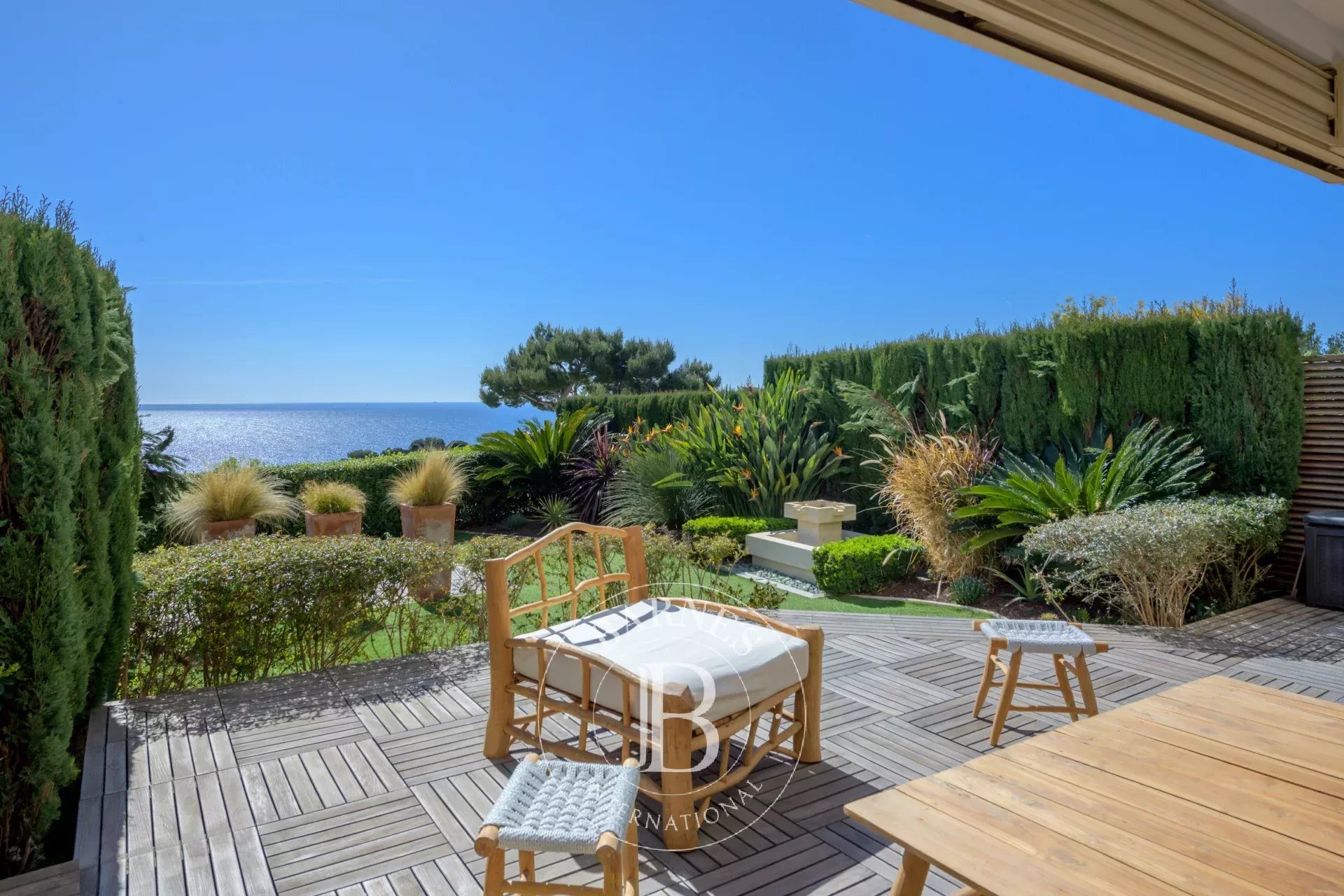 Daire Cassis - picture 17