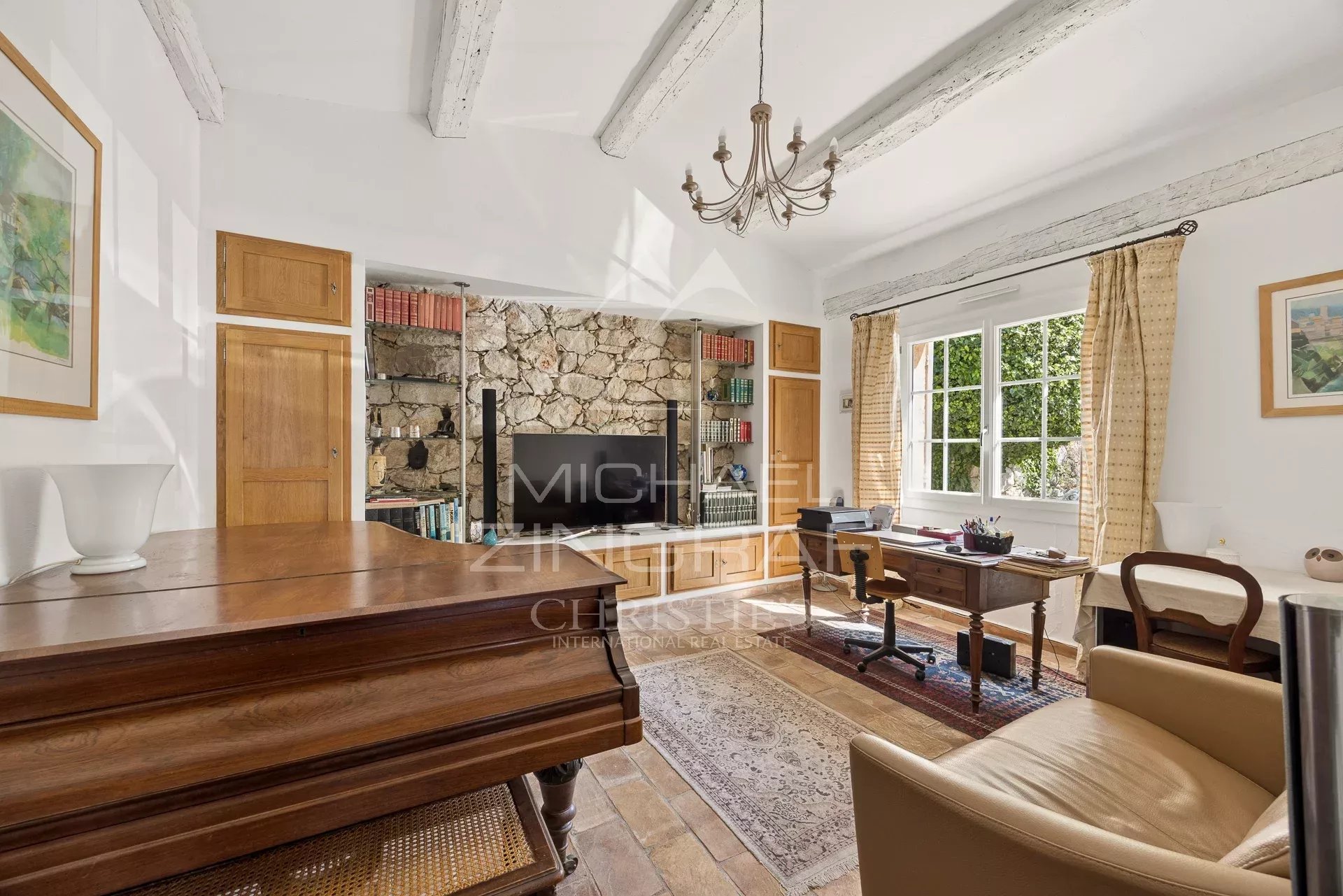 4 Bedroom Villa/Townhouse's Image 7