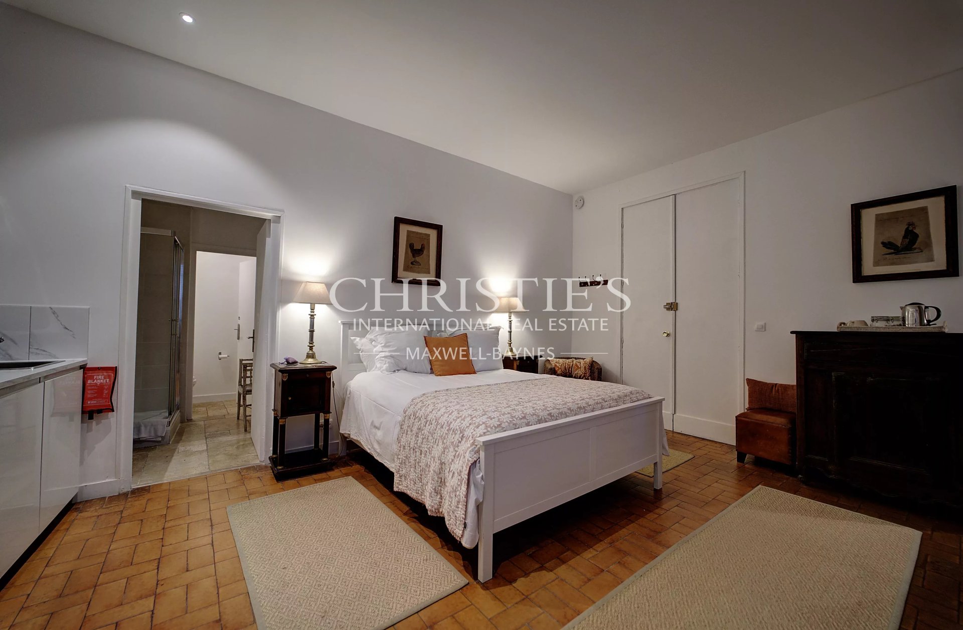 10 Bedroom Villa/Townhouse's Image 23