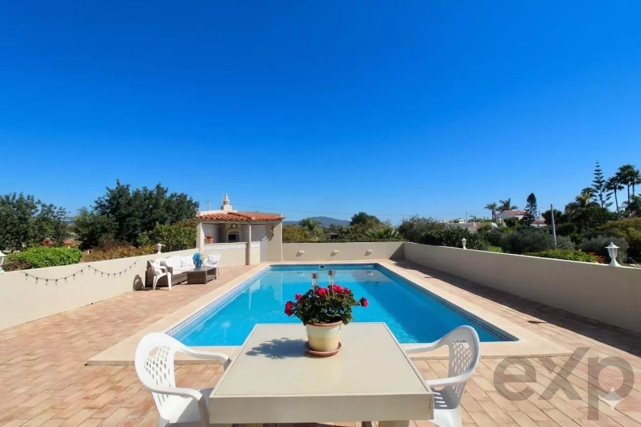3-Bedroom Villa with Swimming Pool in Pechão - The Ideal Retreat in the Algarve 86833117 image 2