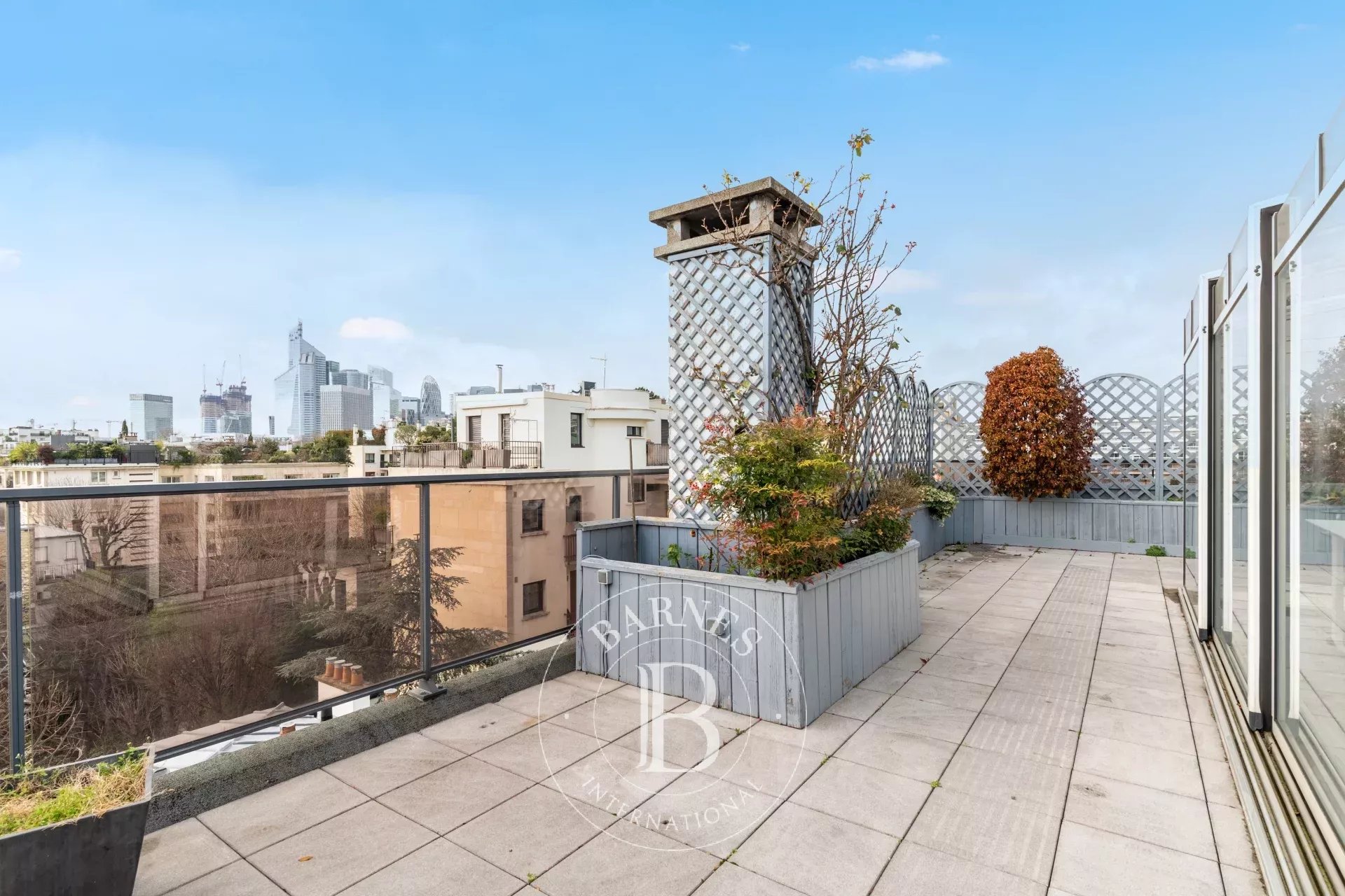 Neuilly - château-Nortier - 148m² (1,593 sq ft) duplex - 186m² (2,002 sq ft) converted rooftop - picture 15
