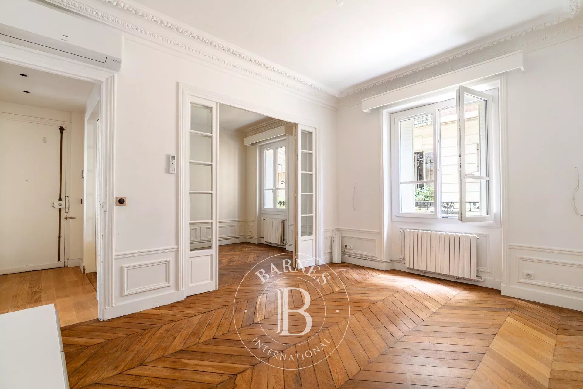 Appartement Neuilly-sur-Seine  -  ref 87090184 (picture 2)
