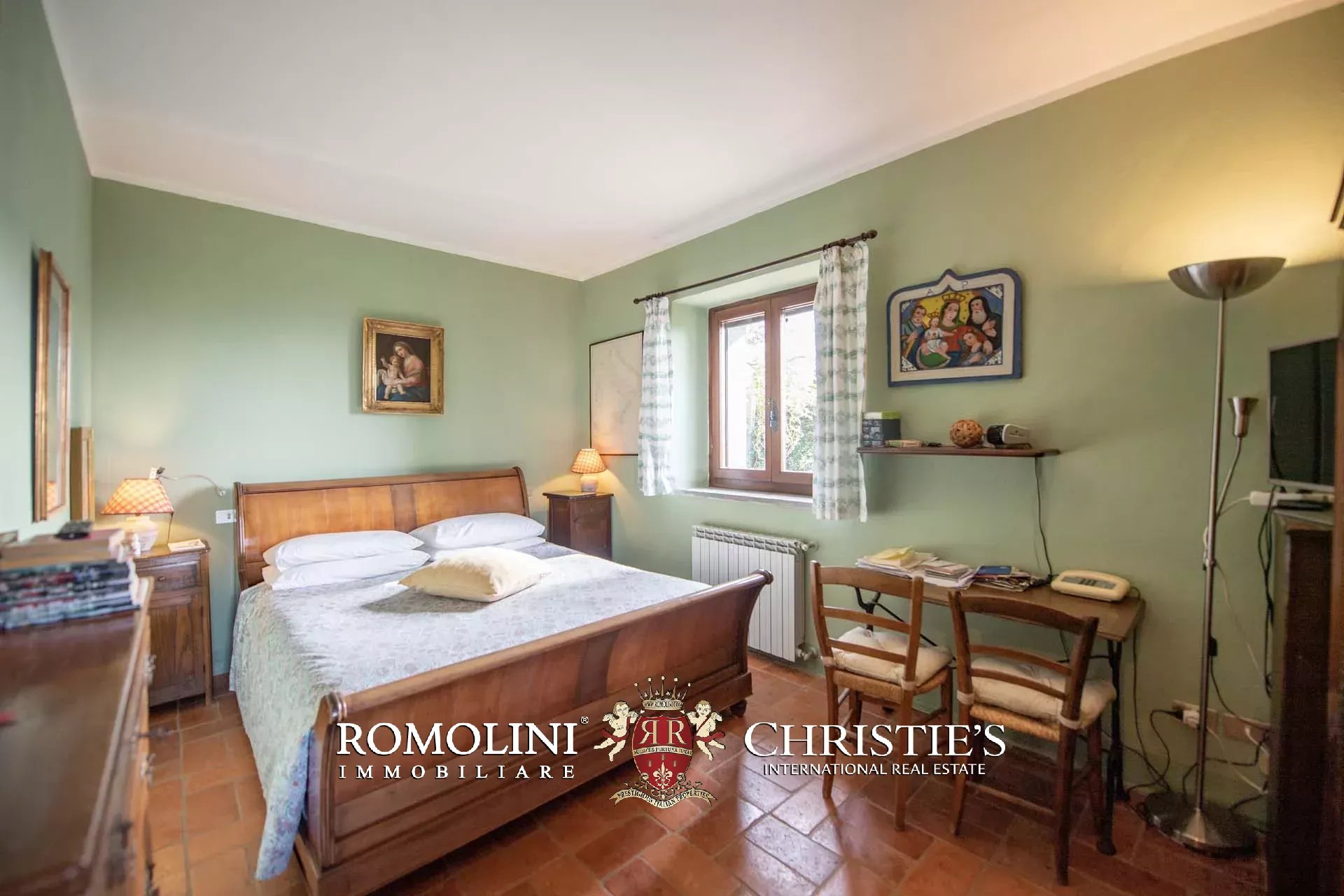 6 Bedroom Villa/Townhouse's Image 45