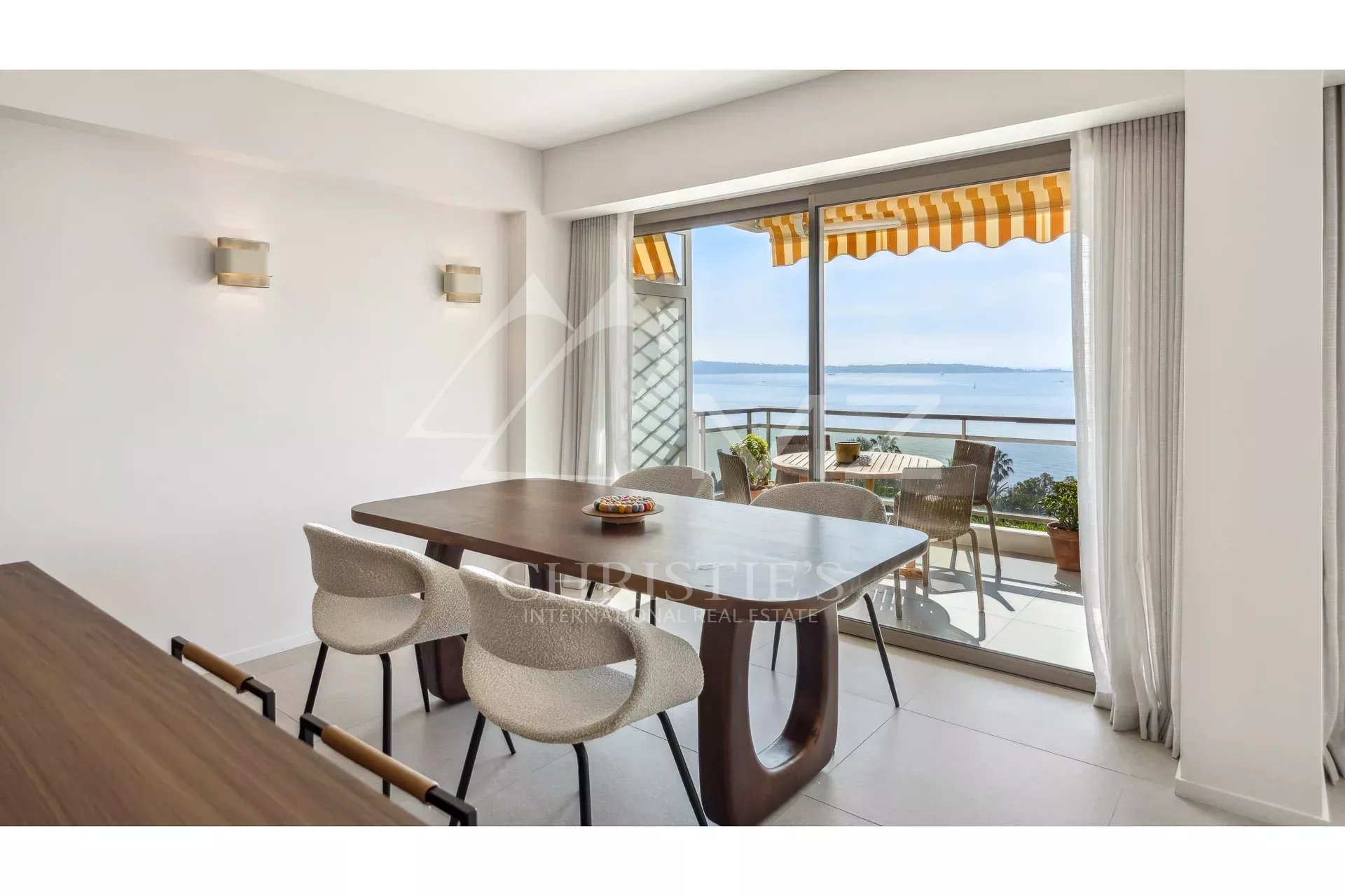 2 Bedroom Apartment/Flat's Image 12