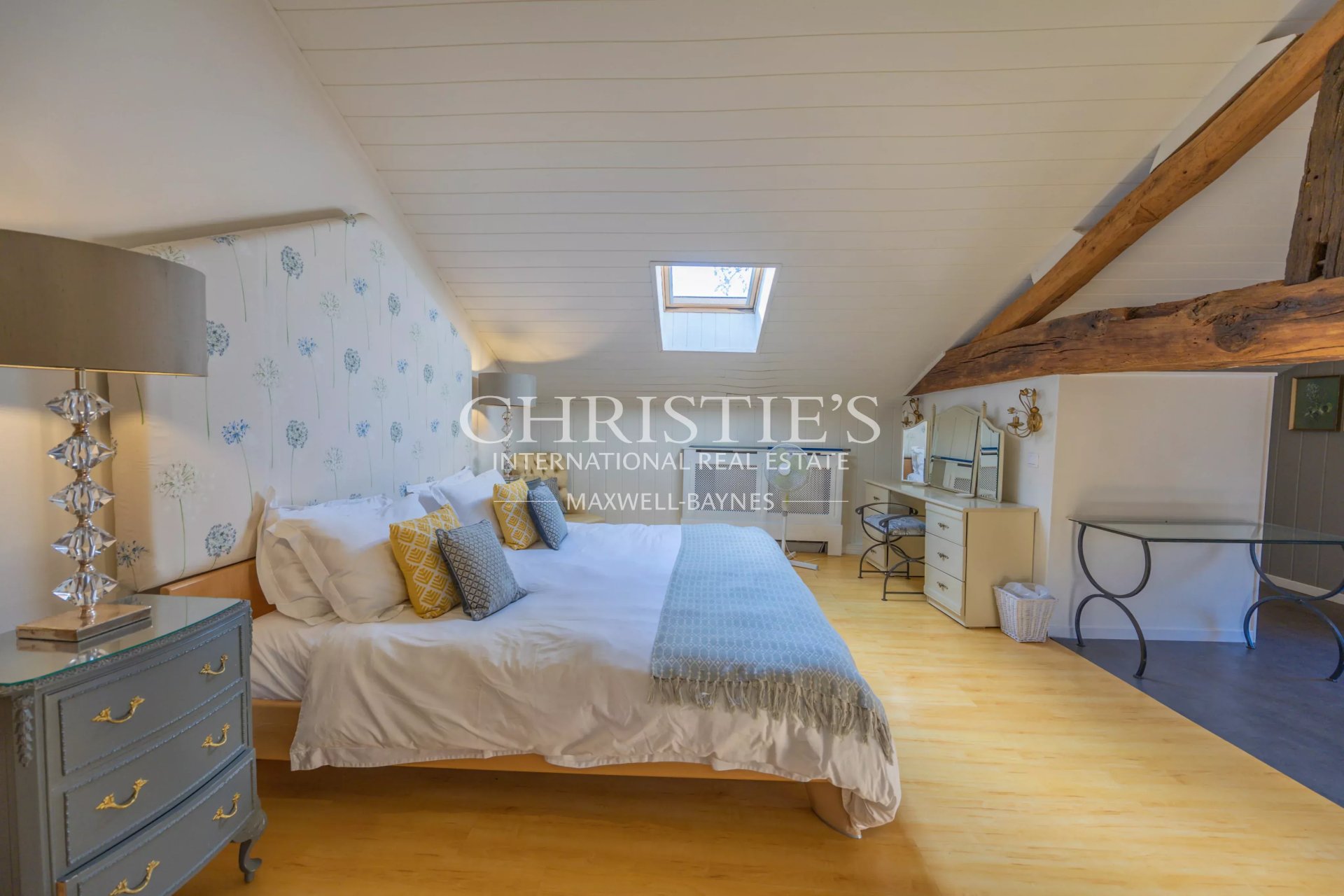 10 Bedroom Villa/Townhouse's Image 15