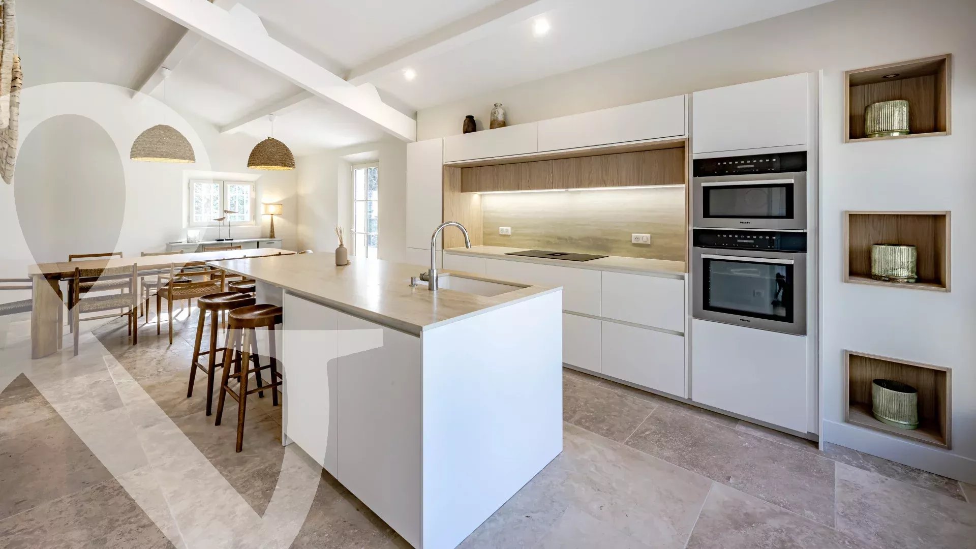 RESTAURATION DE GRANDE QUALITE