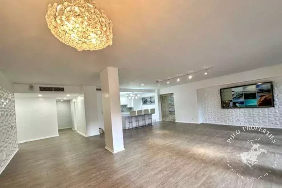 Maison - Wilshire Corridor/Beverly Hills