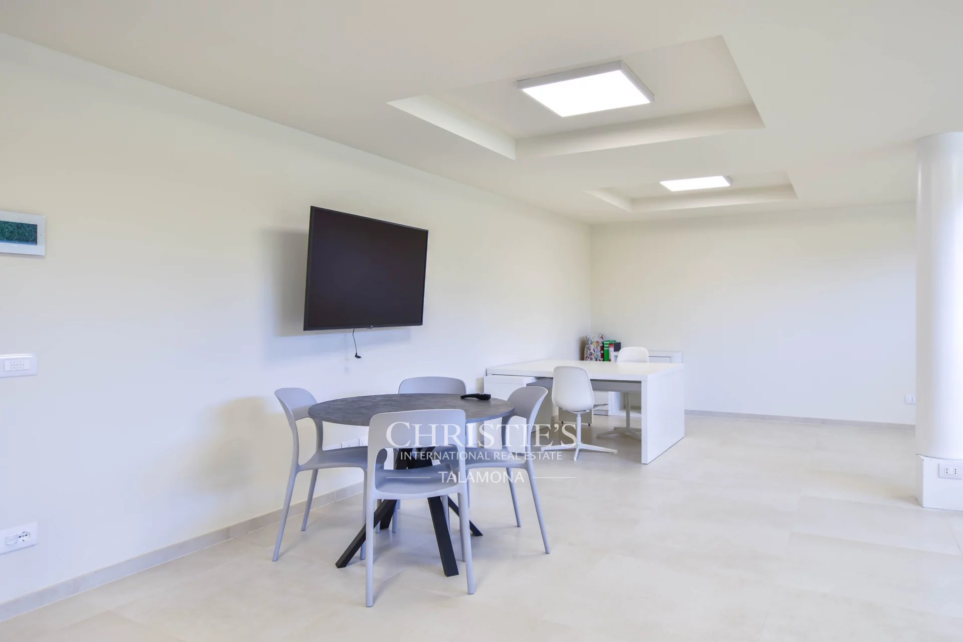 3 Bedroom Villa/Townhouse's Image 15