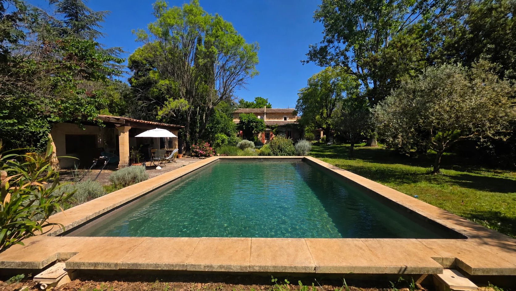 À acheter sur Rognes: Mas Provençal de 183m2