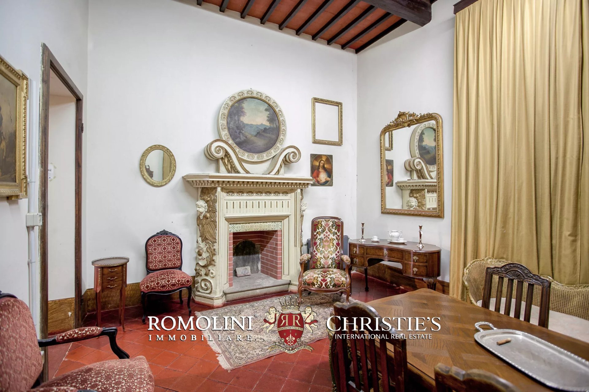 6 Bedroom Villa/Townhouse's Image 26