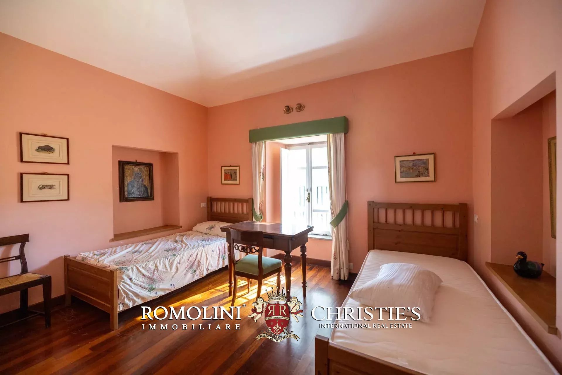 30 Bedroom Villa/Townhouse's Image 64