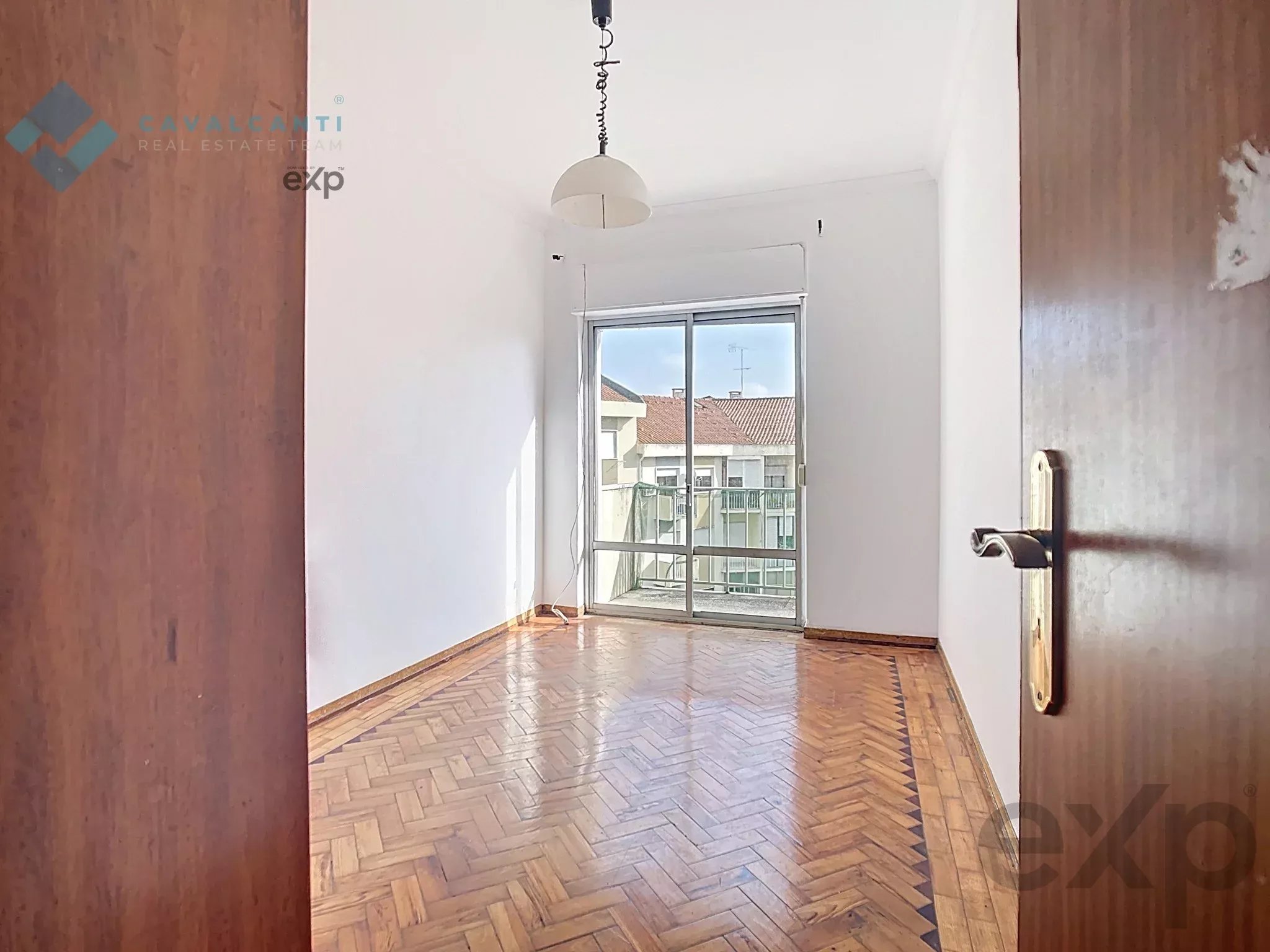 T3 for refurbishment in the heart of Carnaxide 86827812 image 34