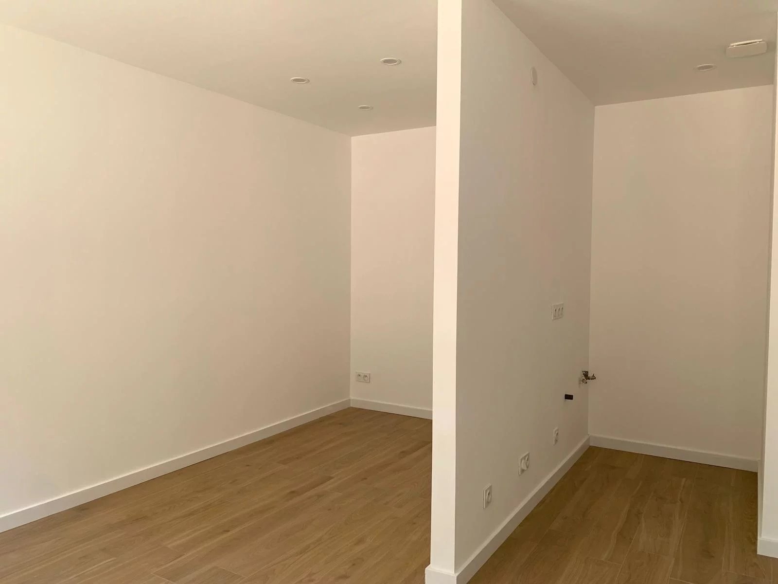Studio 27 m² avec commercialité - Photo 4