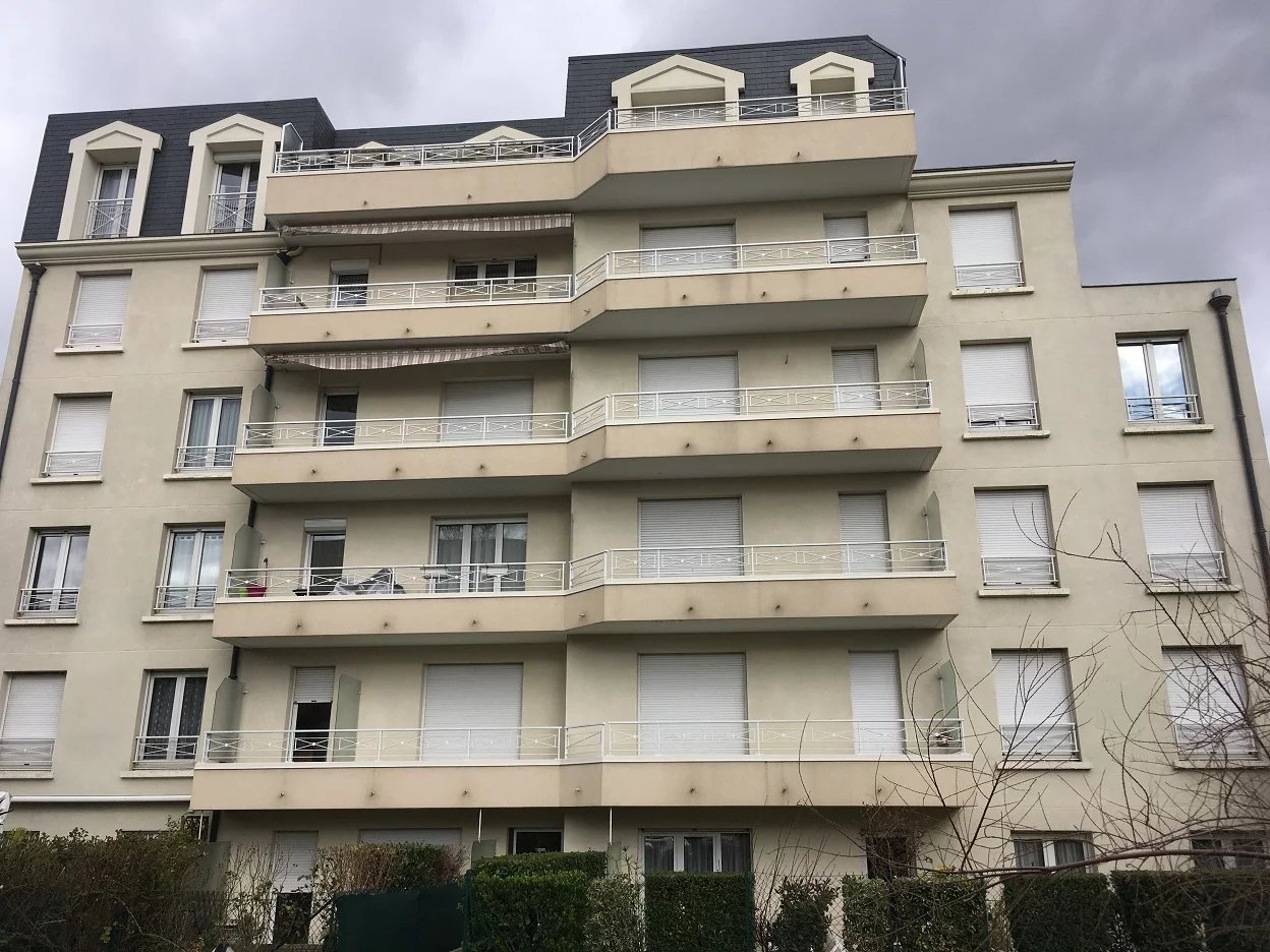 AULNAY SOUS BOIS HOTEL DE VILLE APPARTEMENT 98 M² AVEC 2 PLACES DE PARKING ET CAVE