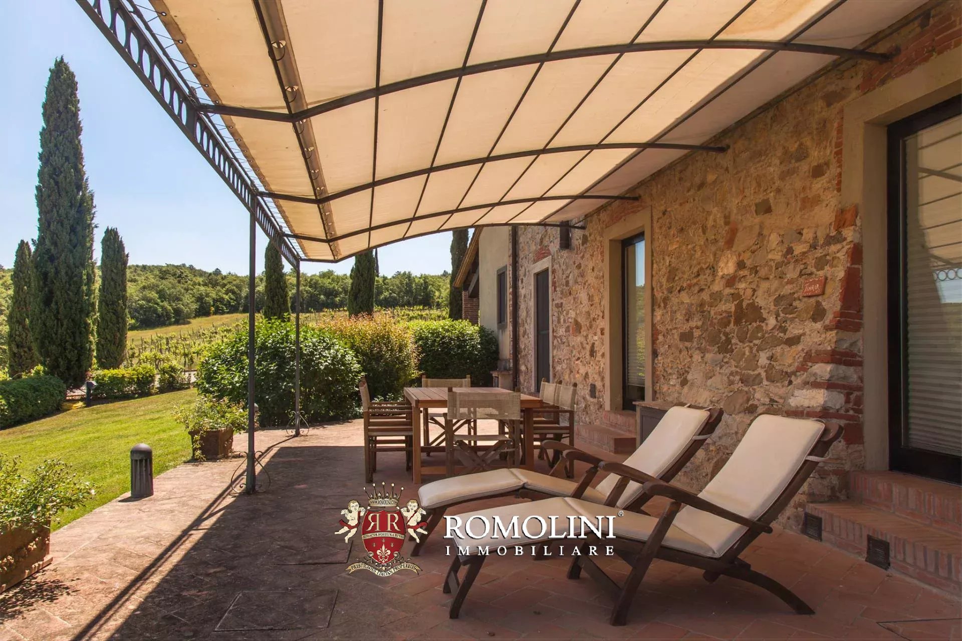 25 Bedroom Vineyard's Image 9