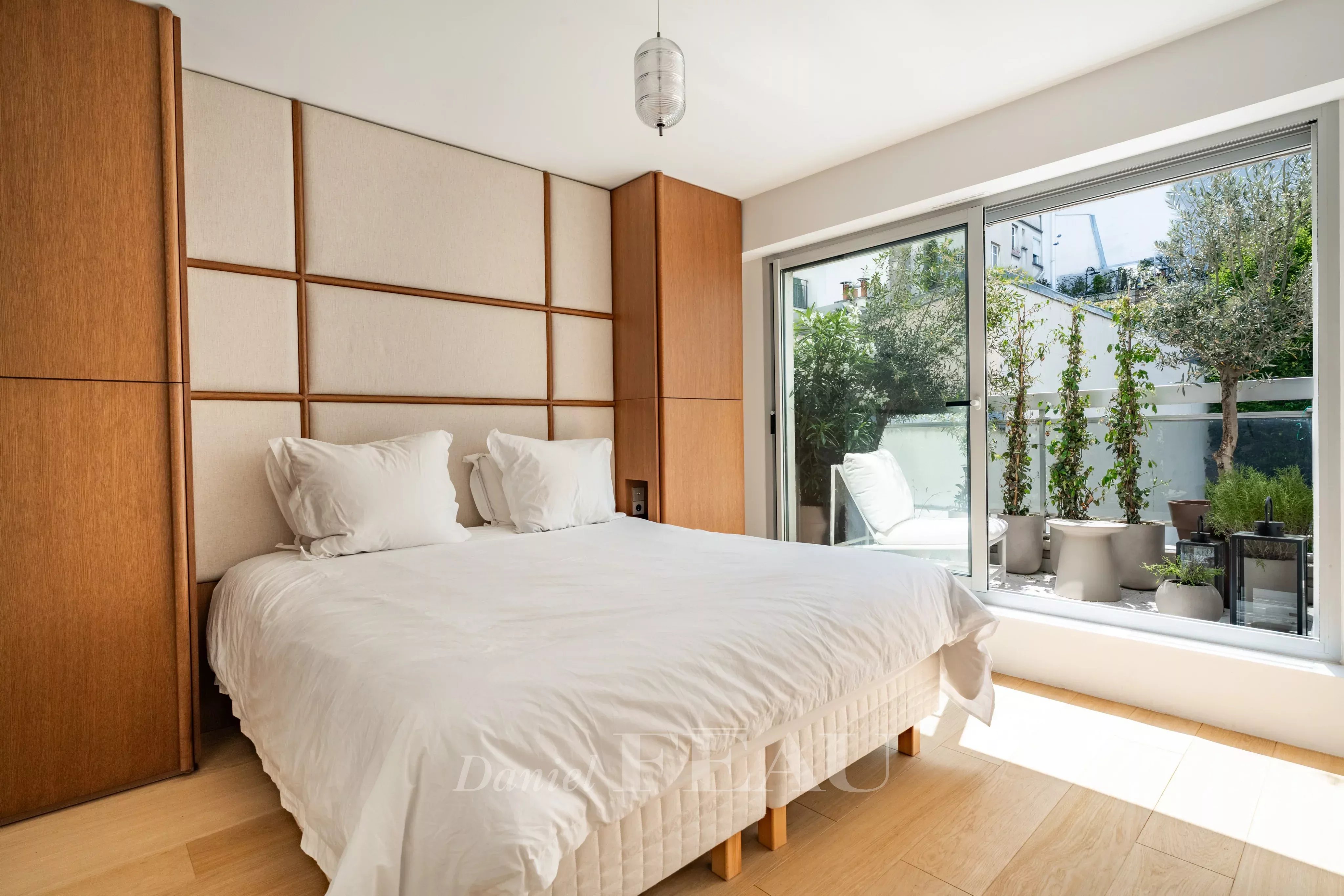 Sale Apartment Paris 7th