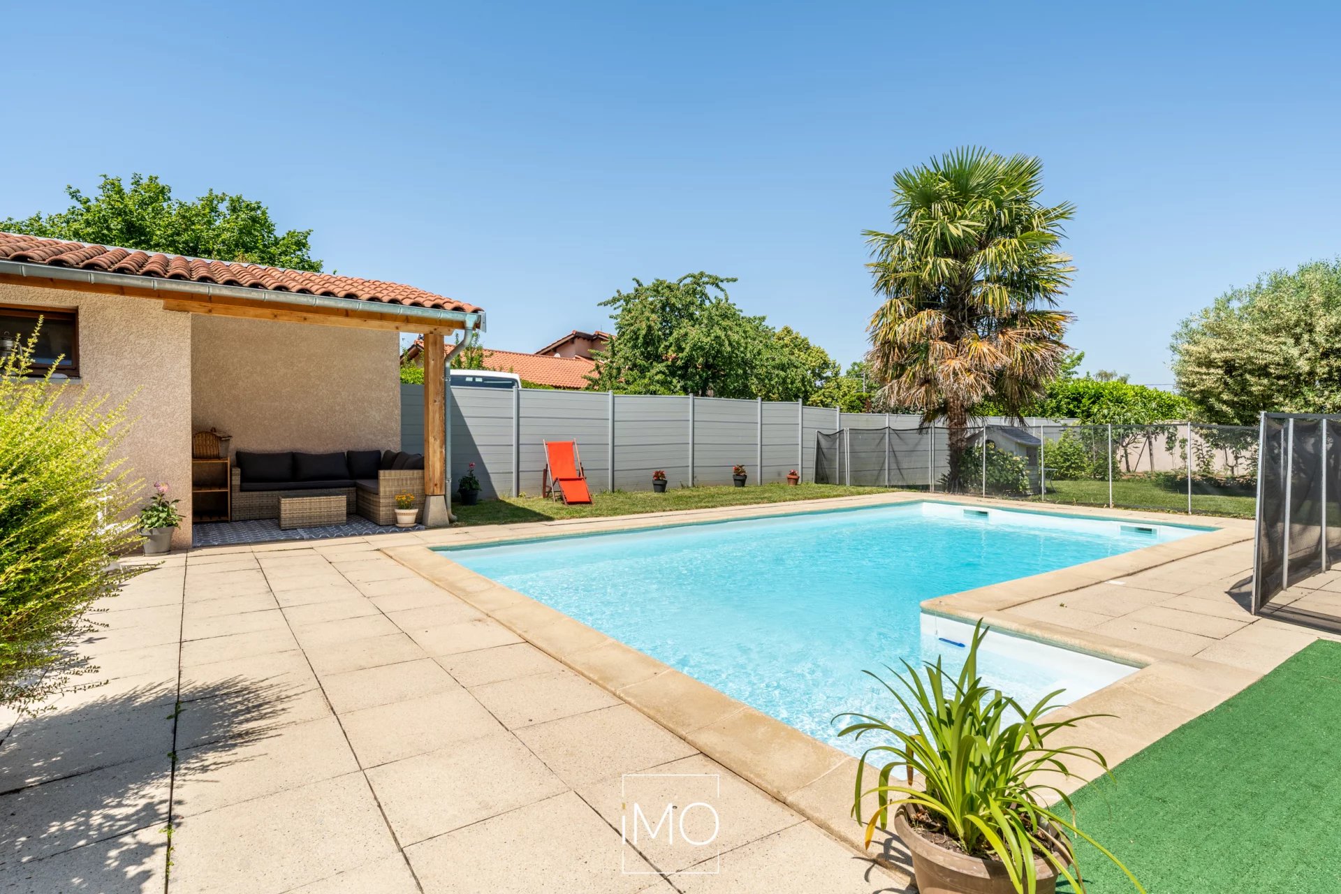 Maison de 174 m² avec garage et piscine - Chasselay 69380