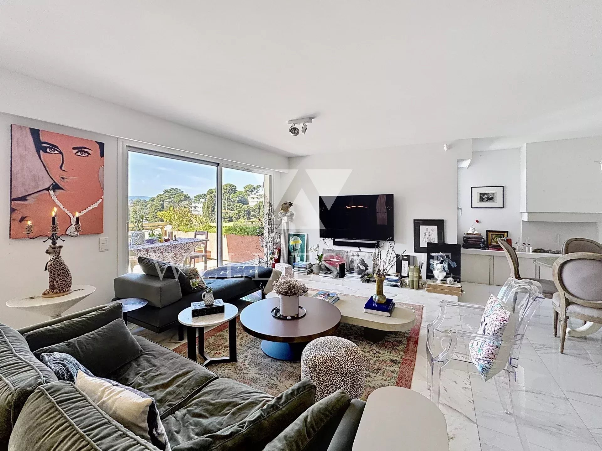 CANNES PENTHOUSE 1802 WITH 250M2 TERRACES IN BASSE CALIFORNIE IN A SMALL RESIDENCE WITH SWIMMING POOL