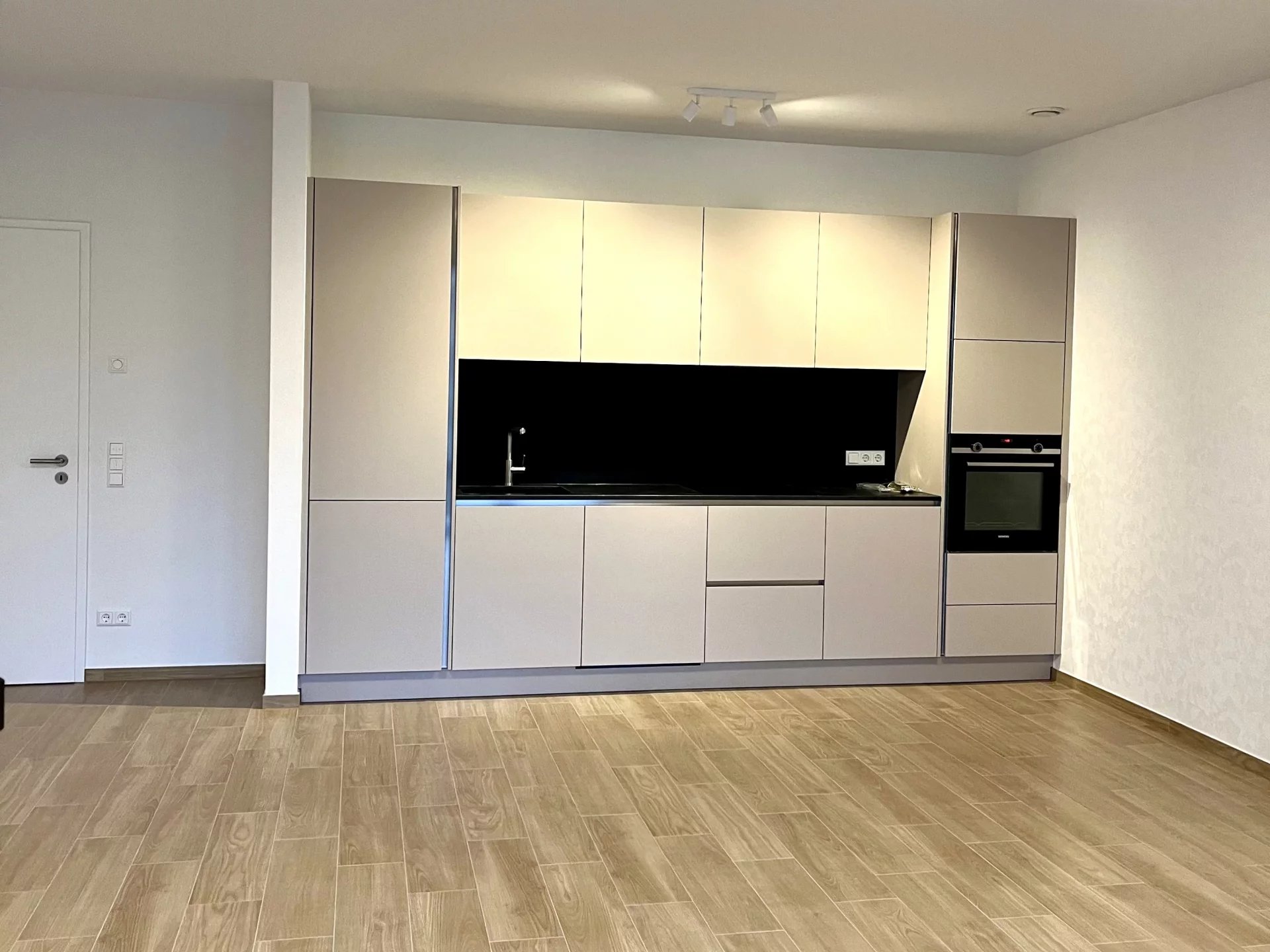 Apartment - 2 Bedrooms