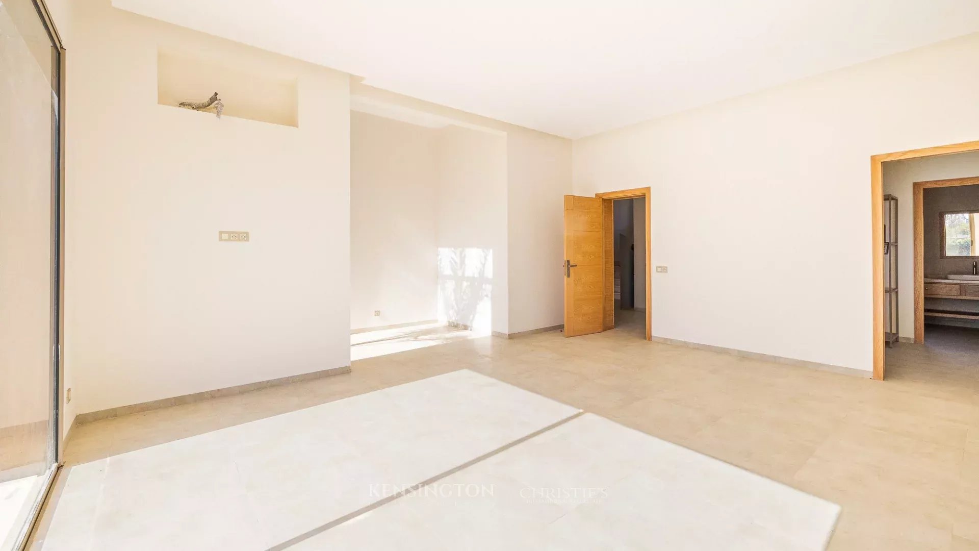 4 Bedroom Villa/Townhouse's Image 15