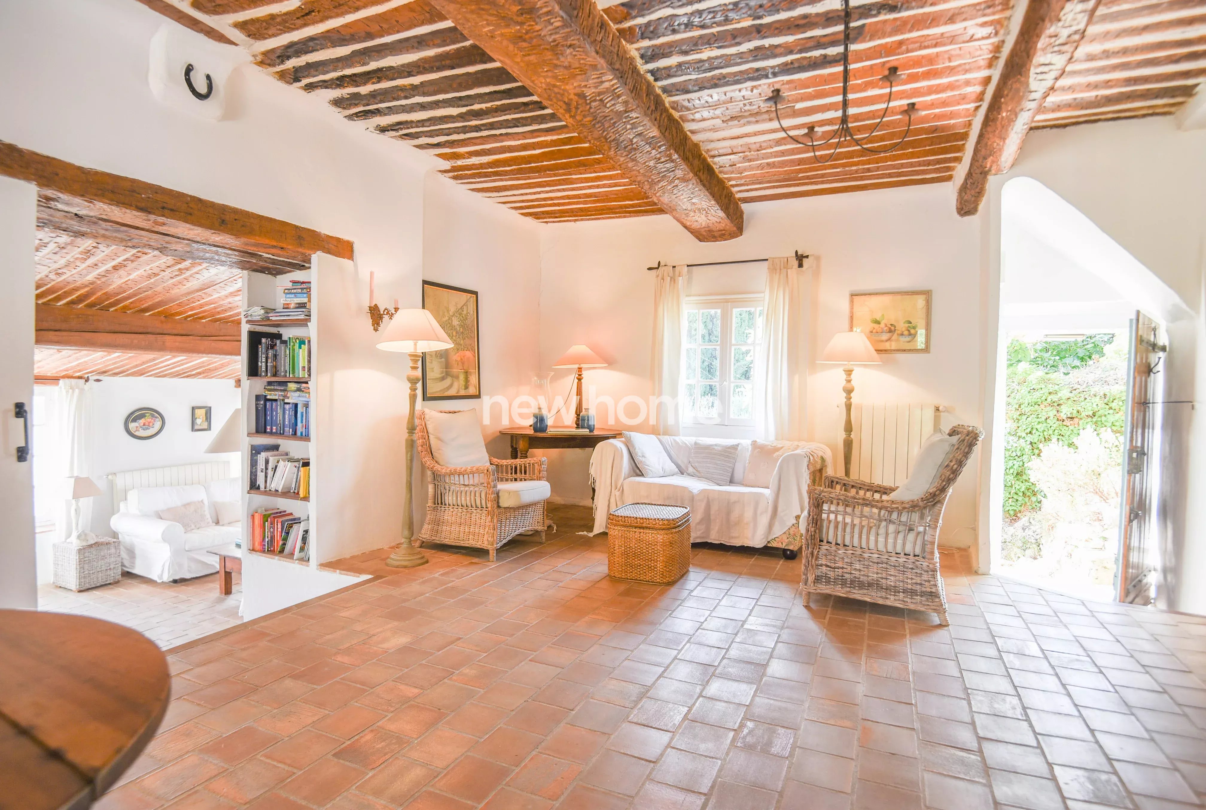 Superbe bastide ancienne en pierre près du charmant village de Flayosc