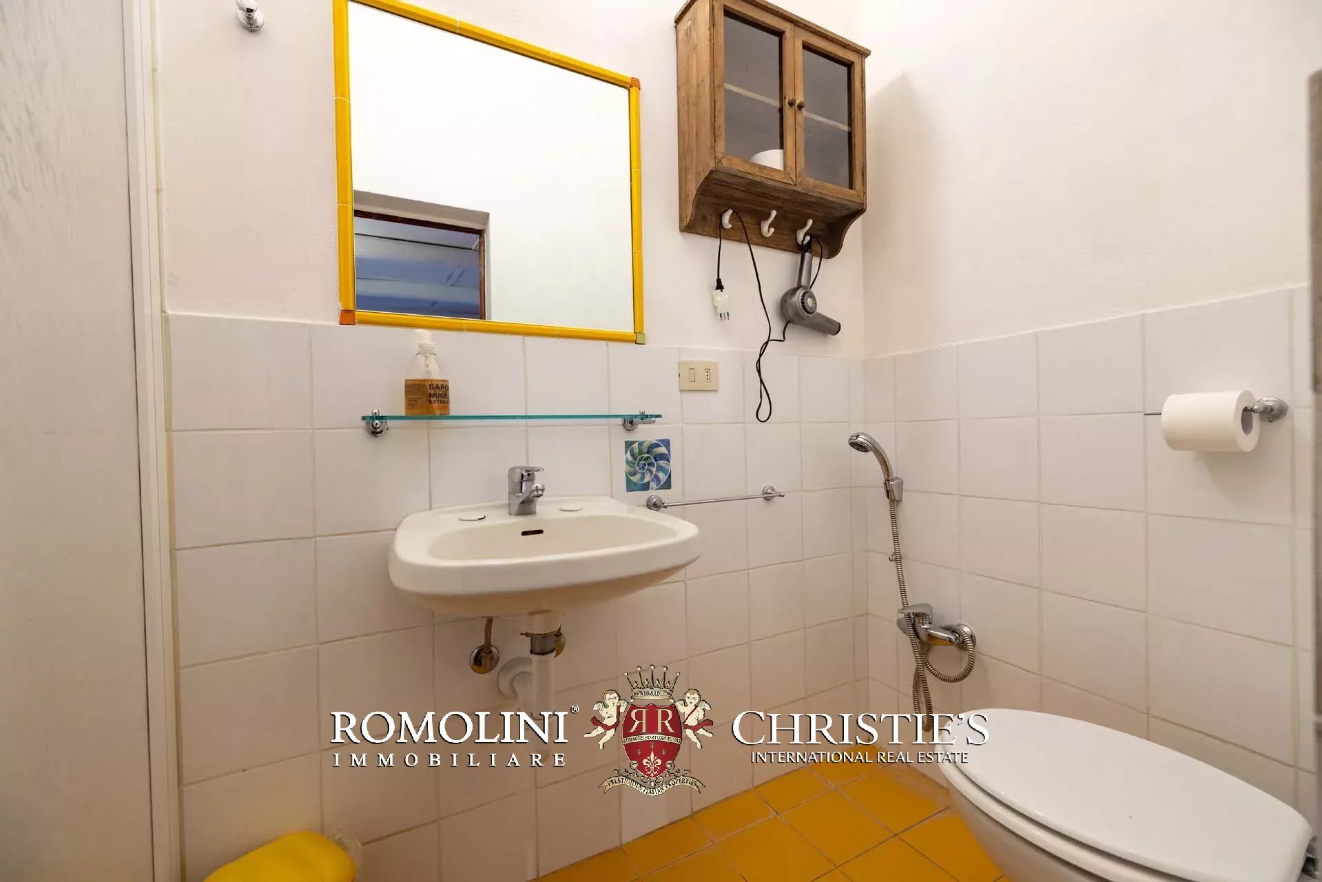 10 Bedroom Villa/Townhouse's Image 62