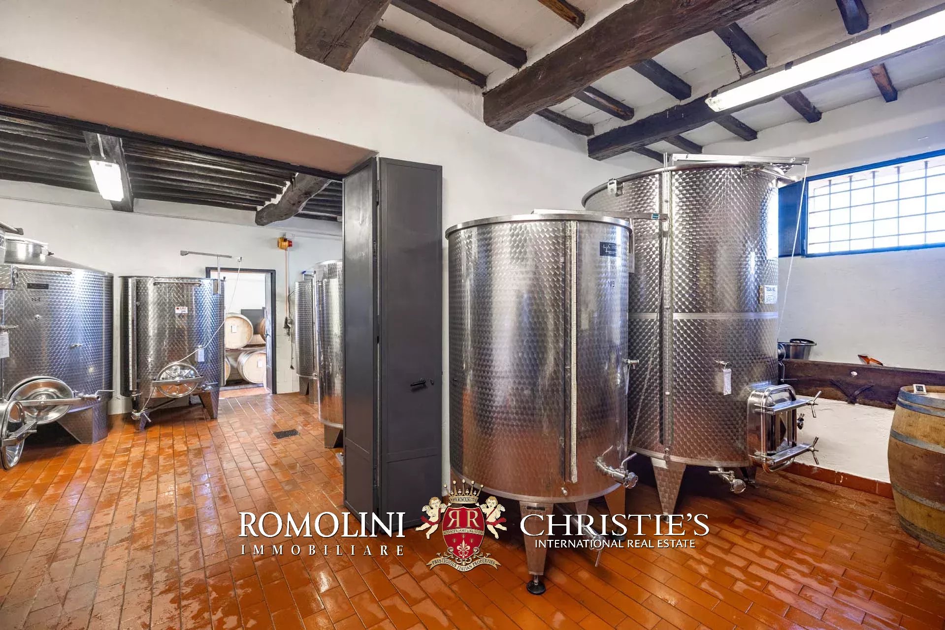 5 Bedroom Vineyard's Image 71