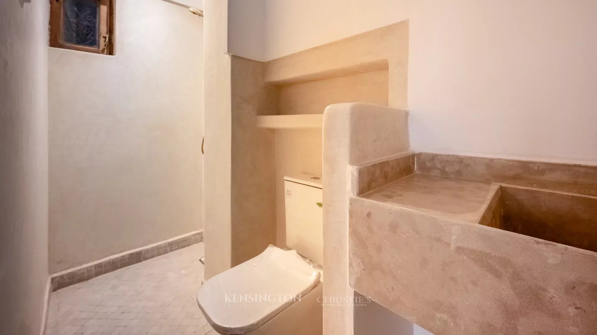 5 Bedroom Villa/Townhouse's Image 4