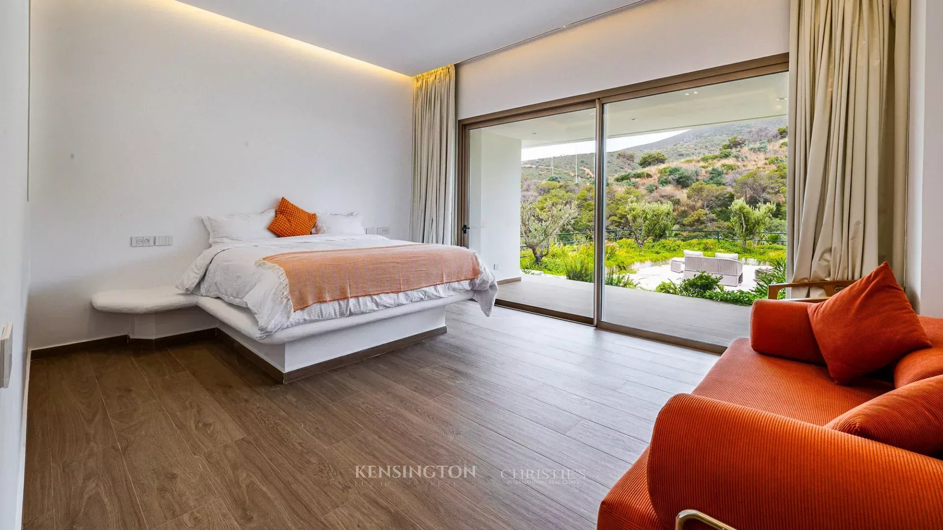 9 Bedroom Villa/Townhouse's Image 34