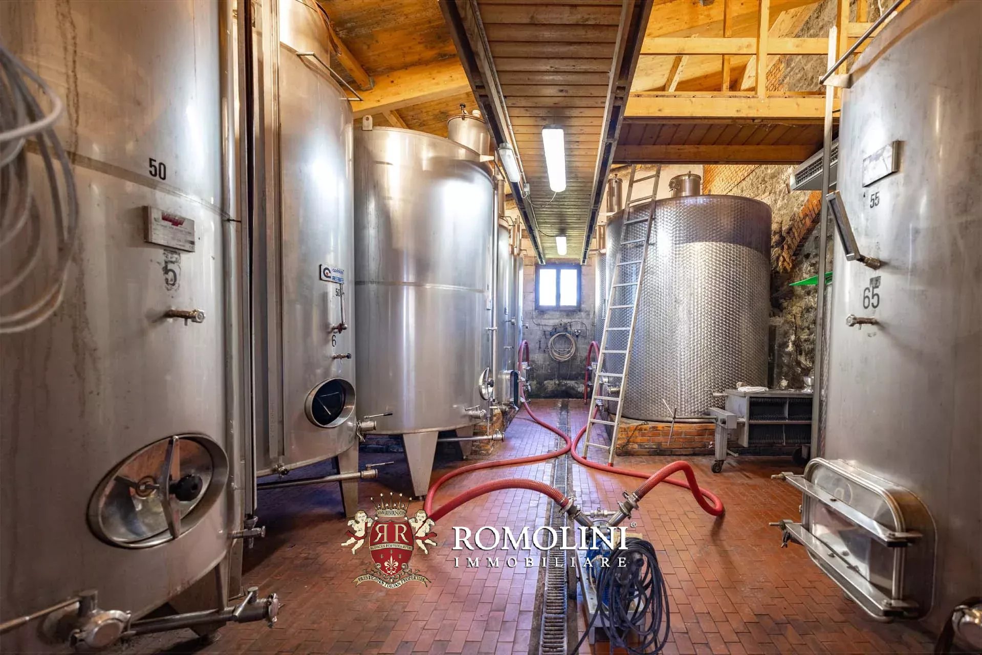 19 Bedroom Vineyard's Image 47