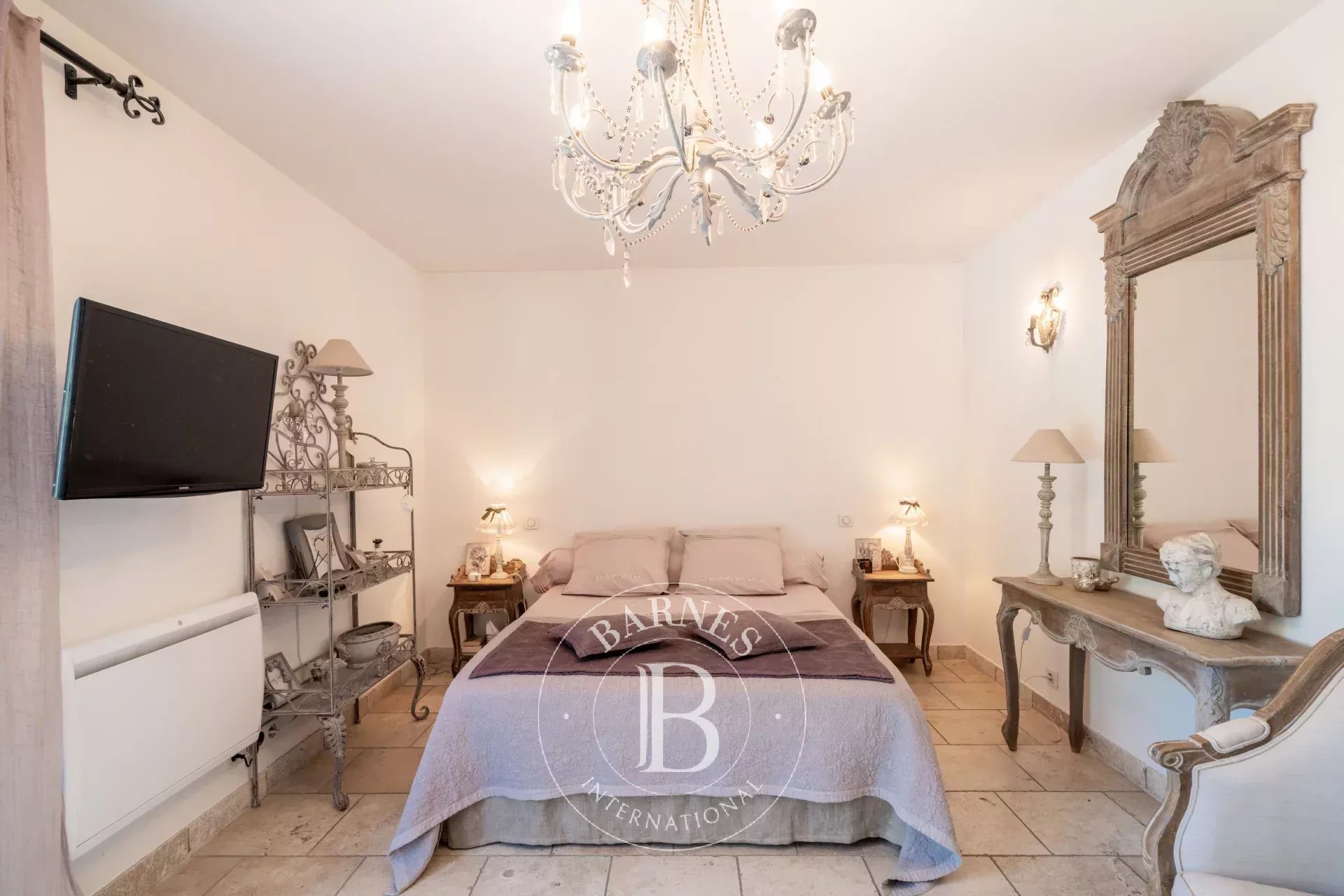 Ev Mougins - picture 14