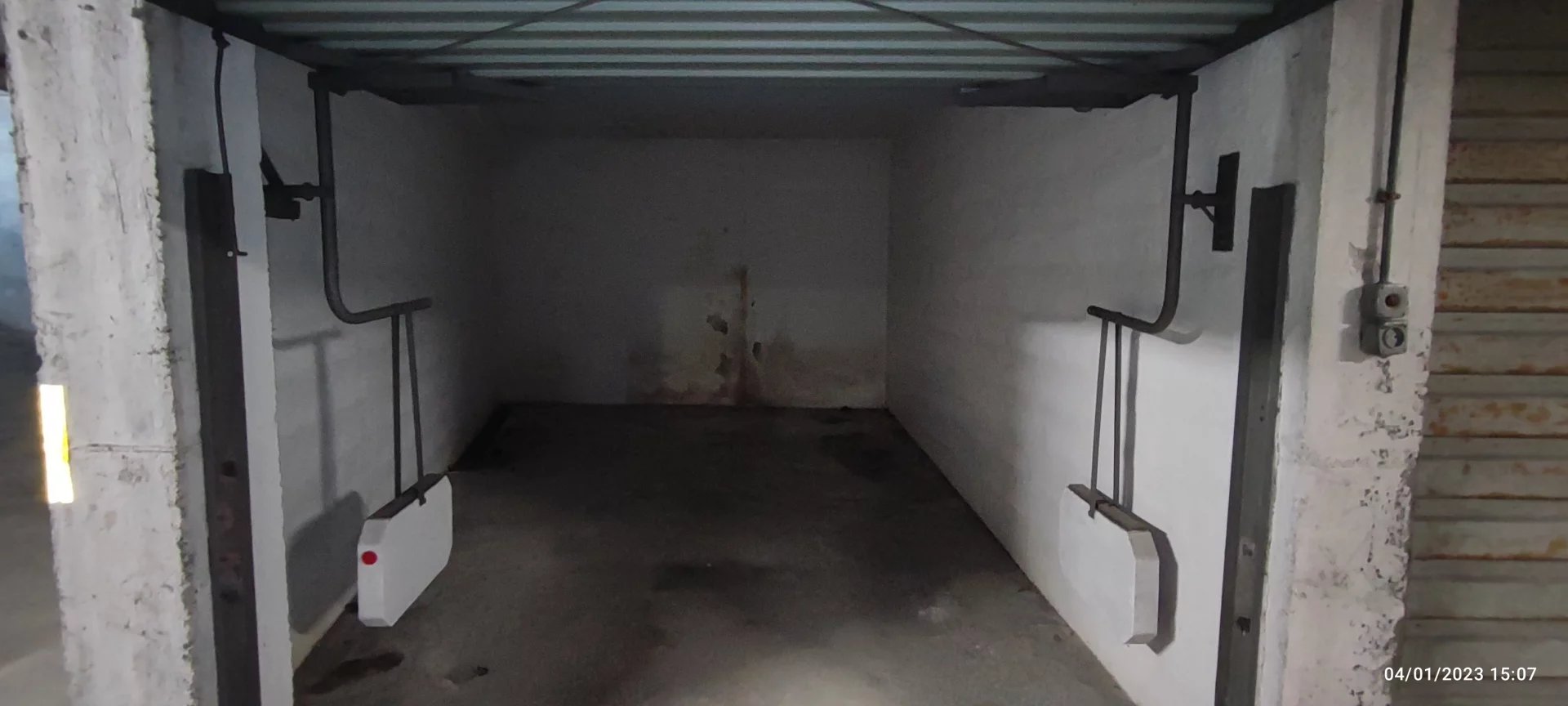 A LOUER GARAGE SOUS SOL