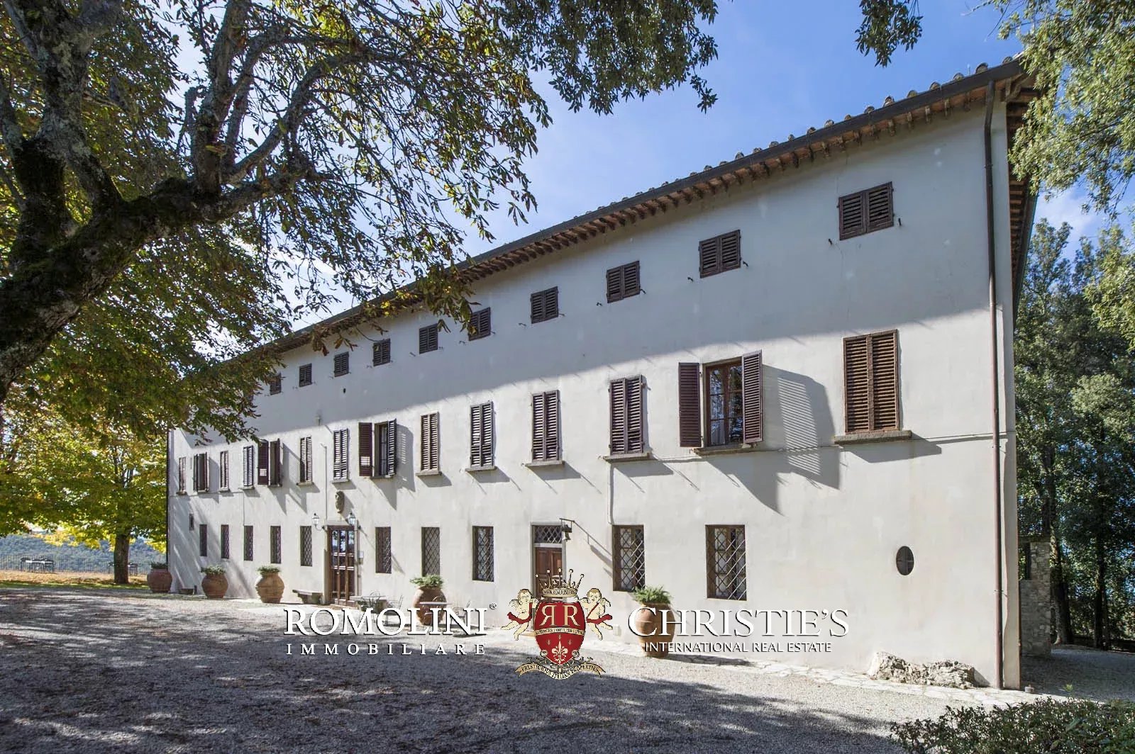LUXURY HISTORICAL VILLA FOR SALE IN RADDA IN CHIANTI, TUSCANY