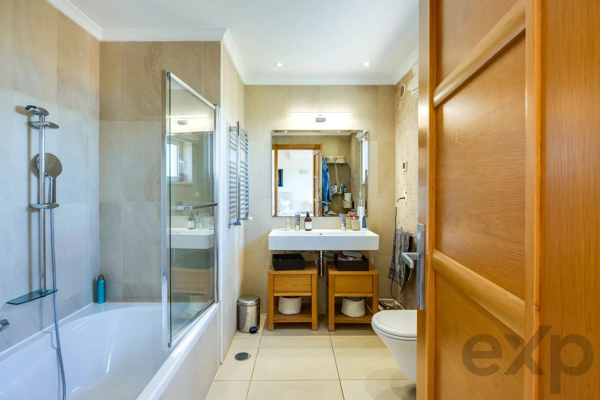 5-Bed American-Style Family Villa with Pool, Between Lagos and Praia da Luz 87053335 image 24