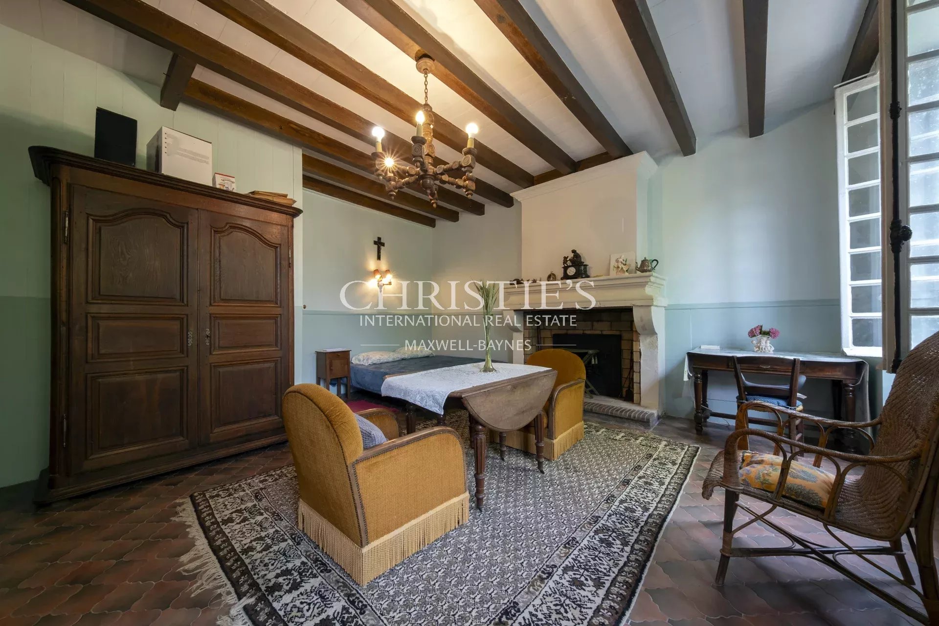 9 Bedroom Villa/Townhouse's Image 10