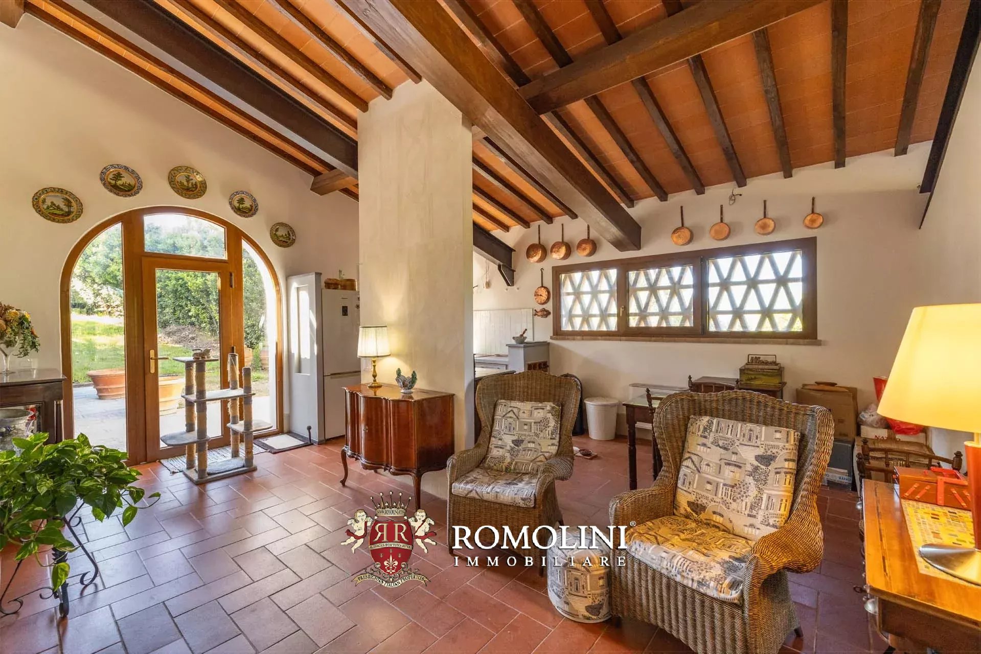 8 Bedroom Villa/Townhouse's Image 11