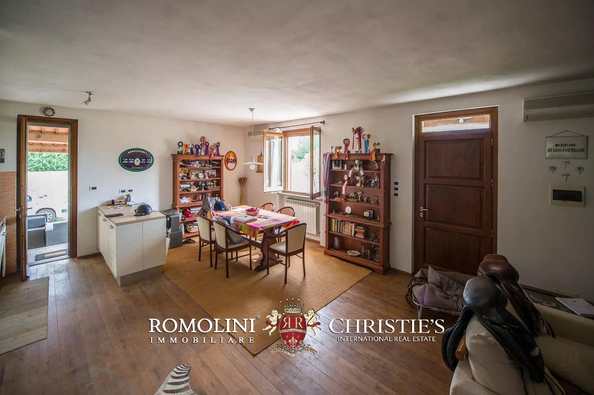 5 Bedroom Villa/Townhouse's Image 35