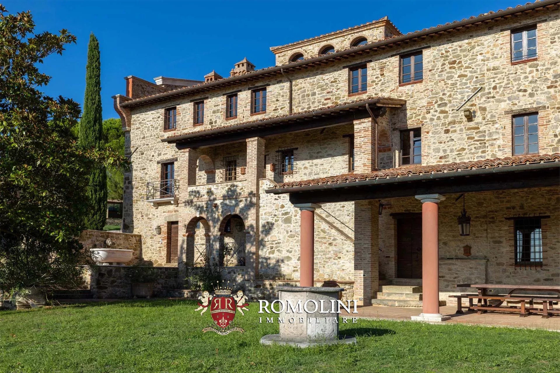 10 Bedroom Villa/Townhouse's Image 18