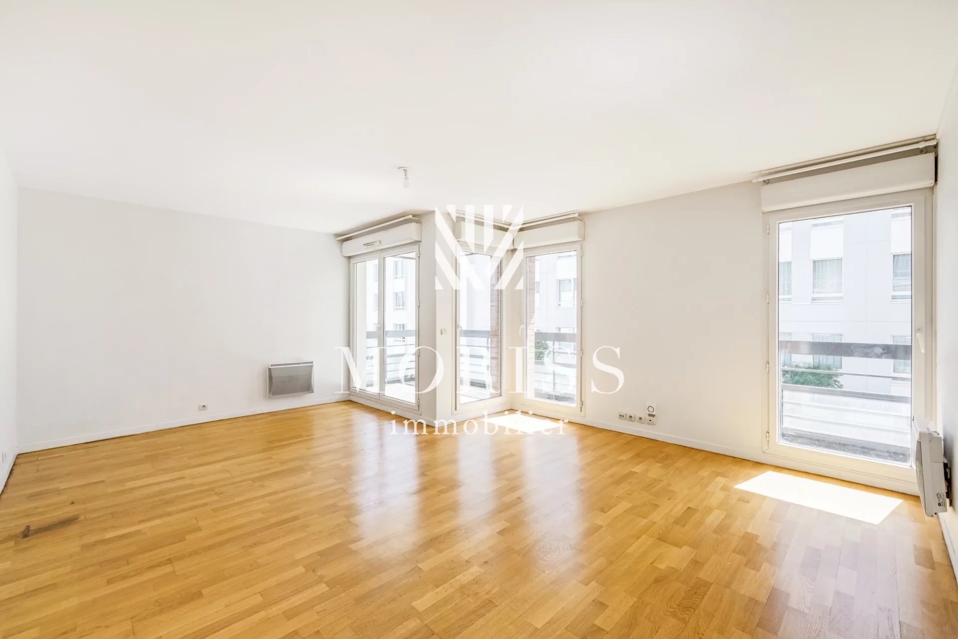 APPARTEMENT 3 PIÈCES AVEC TERRASSE – LUMINEUX – PROCHE LIGNE 14 - Image Array