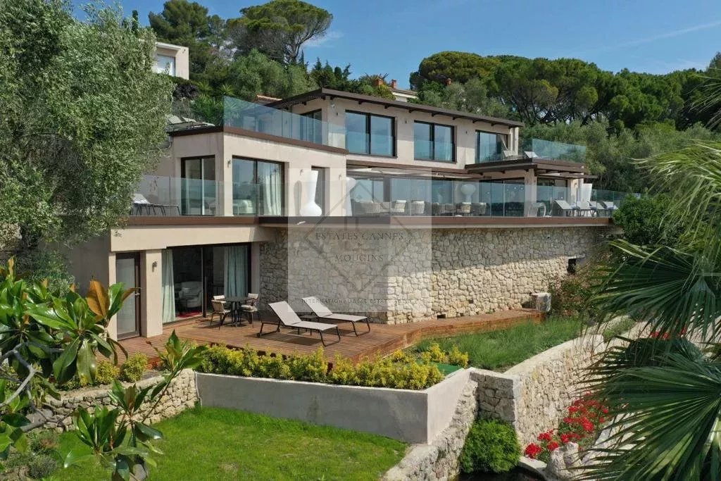 A LOUER VILLA MODERNE VUE MER  / MOUGINS — photo 2