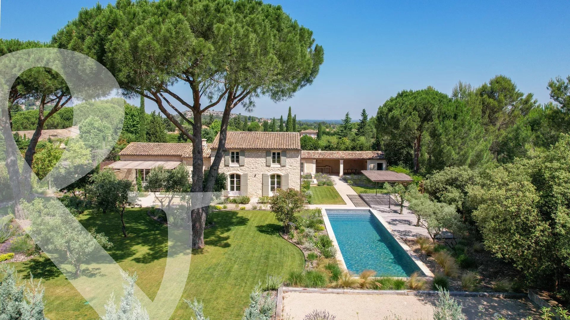 RESTAURATION DE GRANDE QUALITE