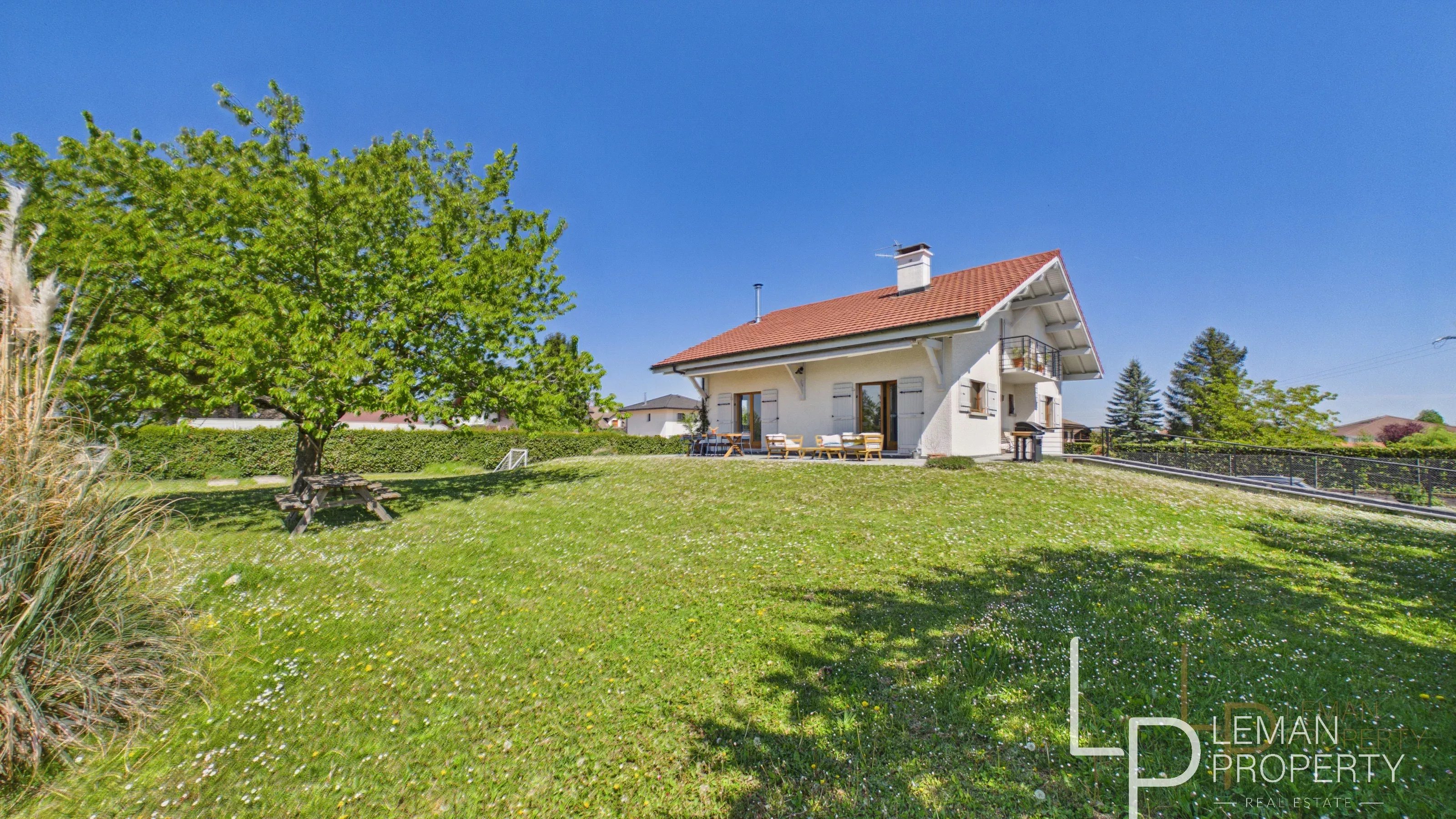 Veigy-Foncenex - Proximité frontière