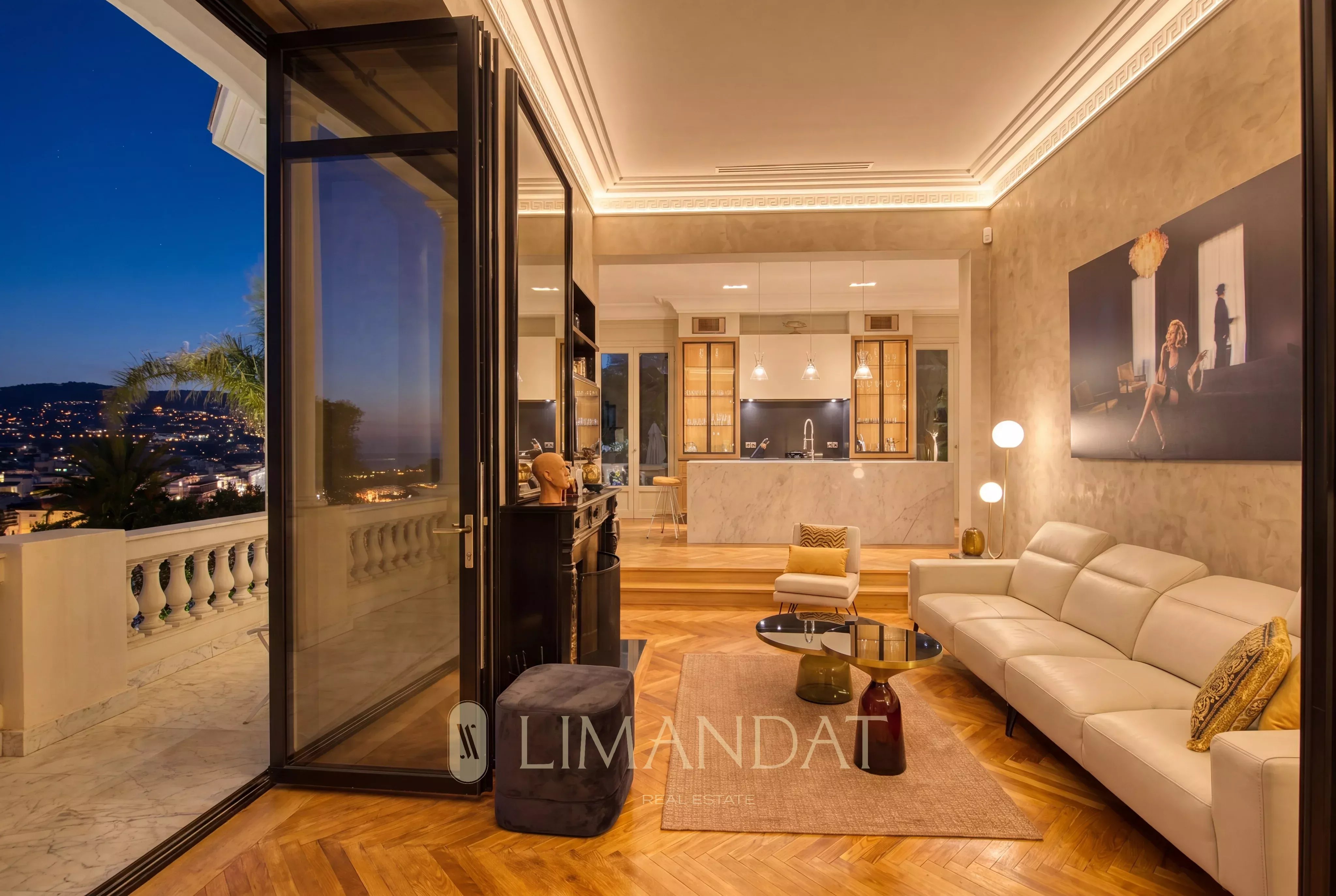 Location longue durée | Nice – Villa Belle Époque 5 suites, vue mer, piscine chauffée, jardin luxuriant