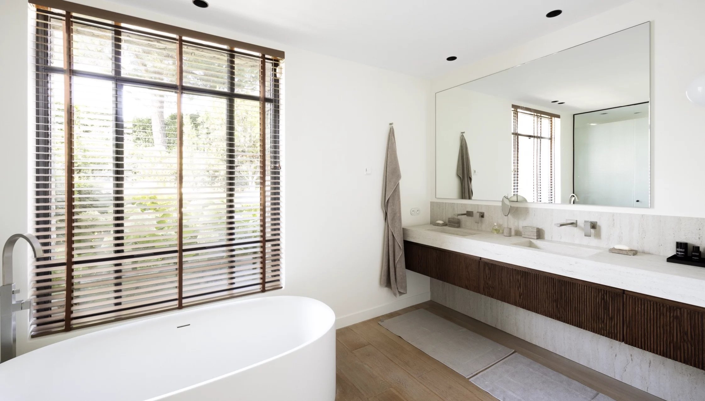 Proche Cannes - Villa provençale rénovée – 4 suites – Piscine chauffée