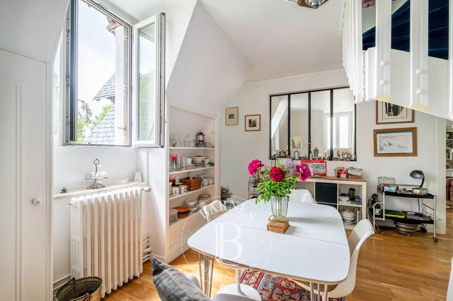 Neuilly Chézy-Borghèse - 2-bed duplex apartment in a former townhouse - Charming and atypical - Quiet, leafy surroundings - picture 9